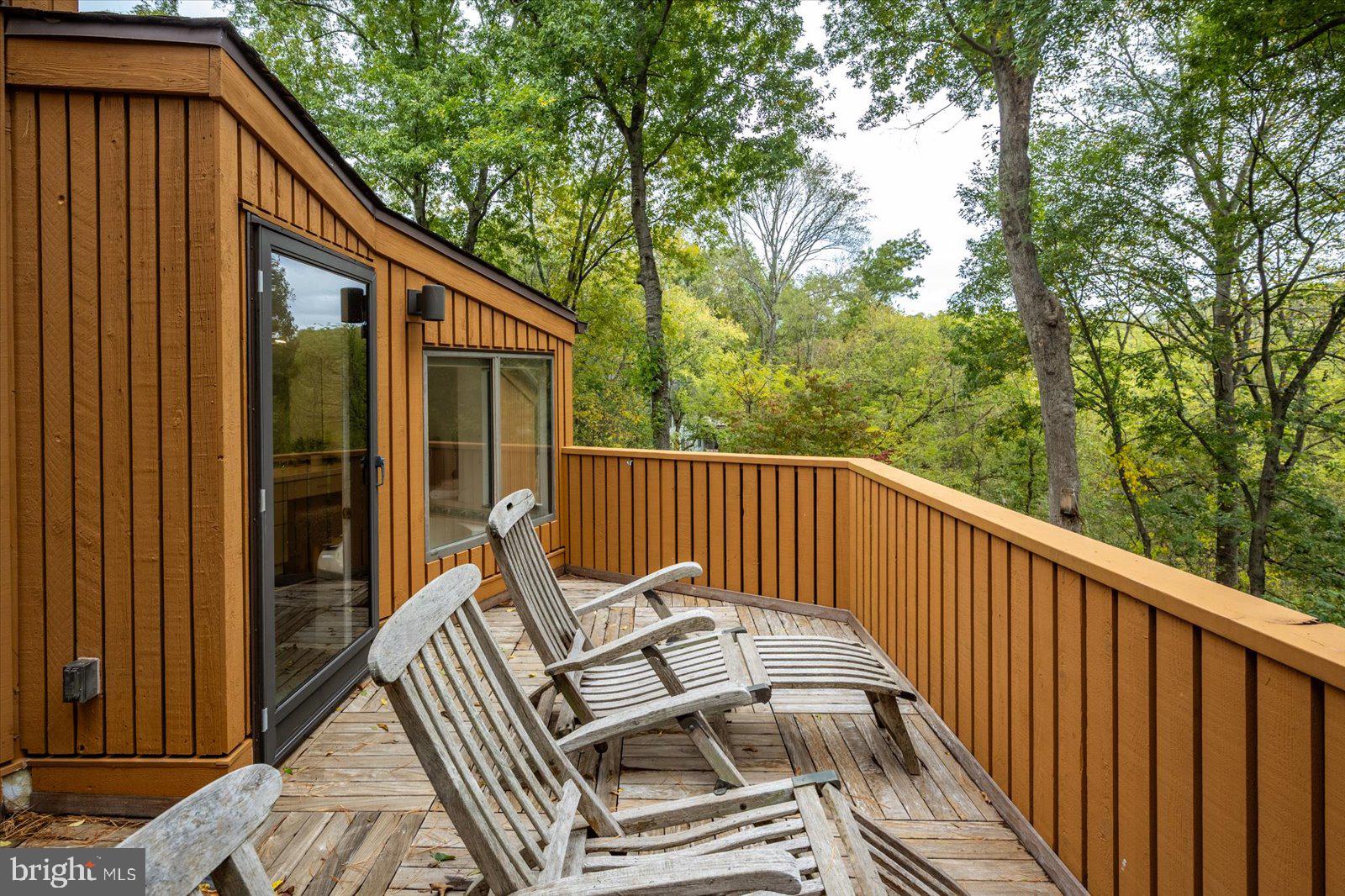 HOBBITS GLEN - Residential