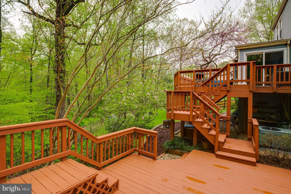 FAIRFAX CLUB ESTATES - Residential