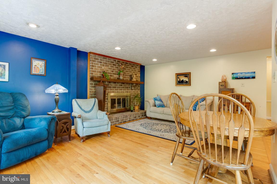 FAIRFAX CLUB ESTATES - Residential