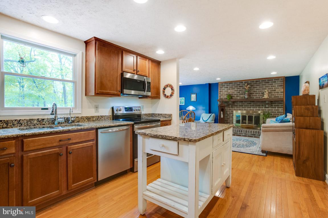 FAIRFAX CLUB ESTATES - Residential