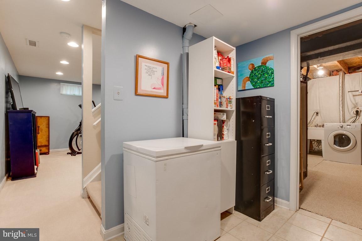 FAIRFAX CLUB ESTATES - Residential