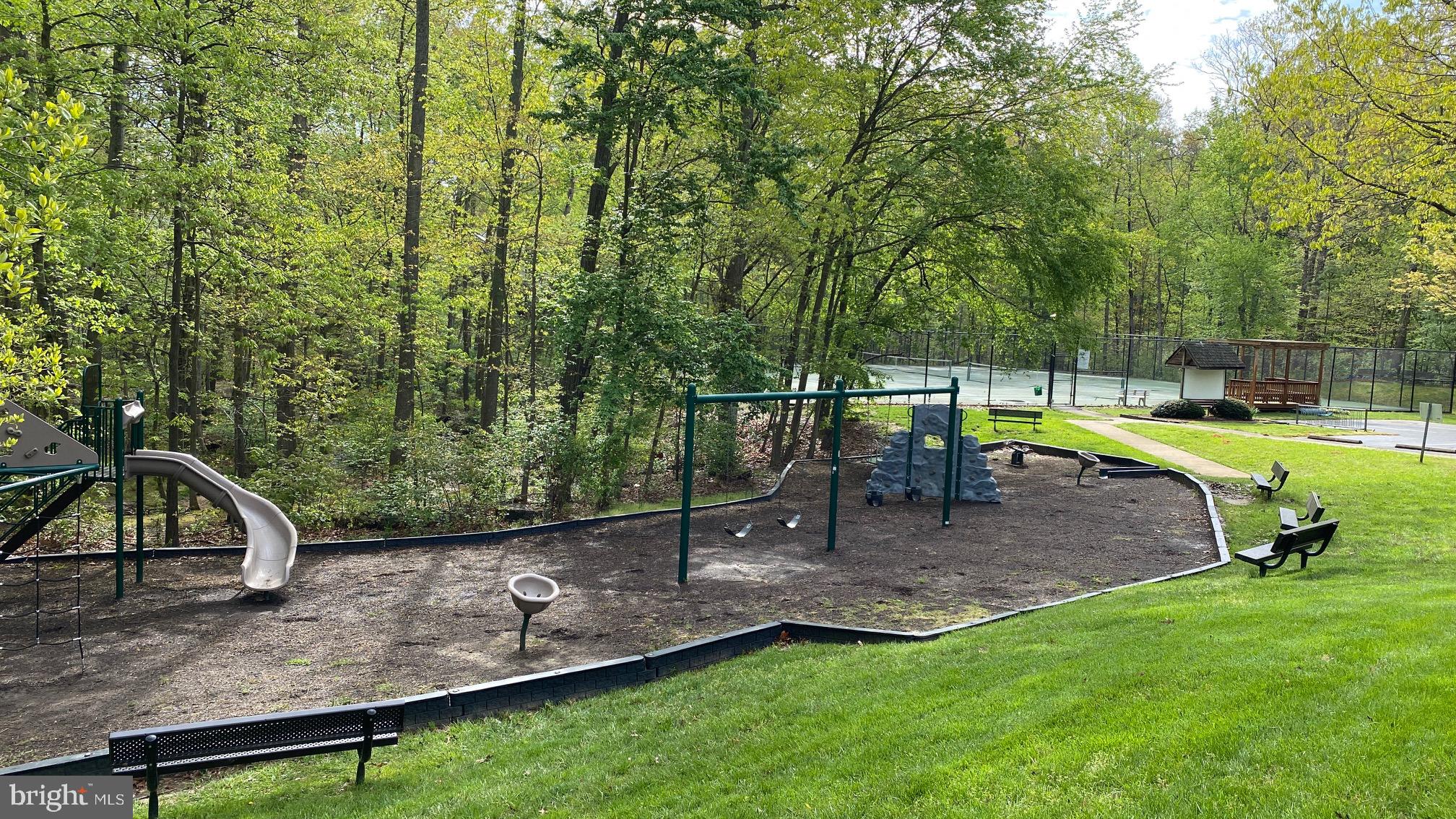 FAIRFAX CLUB ESTATES - Residential