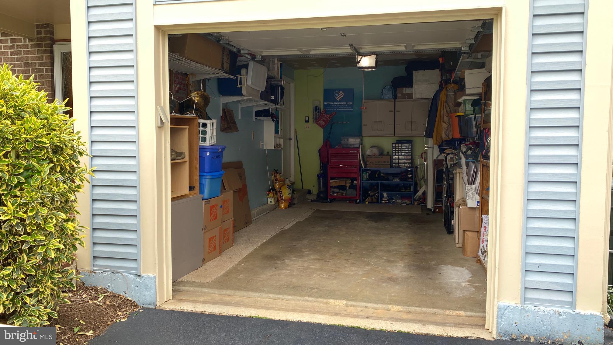 FAIRFAX CLUB ESTATES - Residential