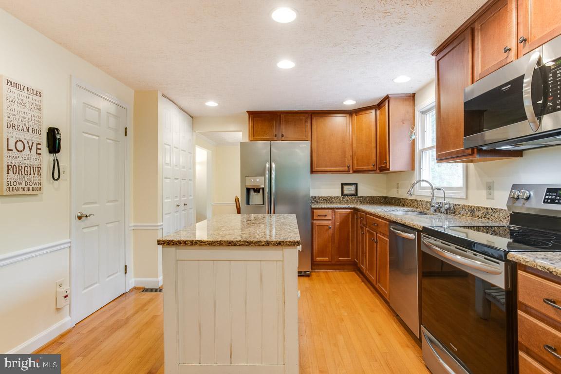 FAIRFAX CLUB ESTATES - Residential