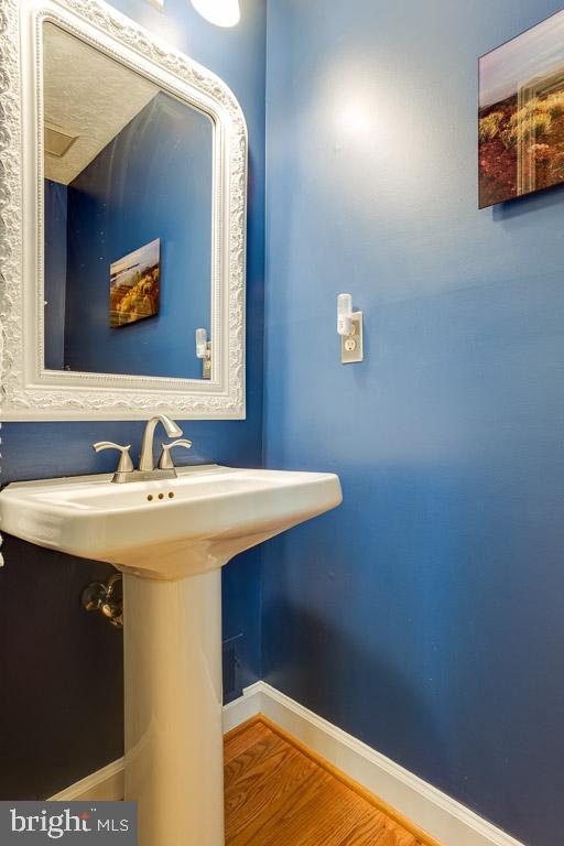 FAIRFAX CLUB ESTATES - Residential