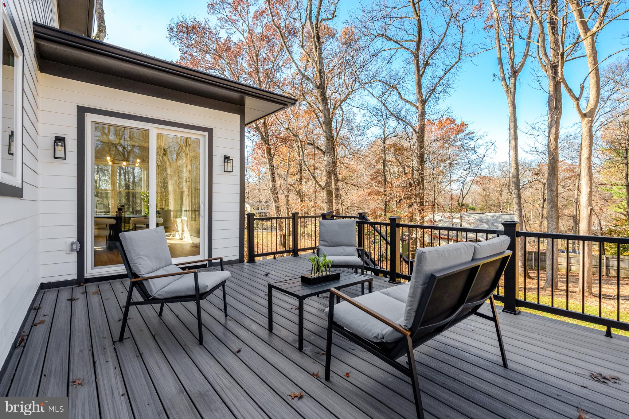 LEEHIGH VILLAGE - Residential