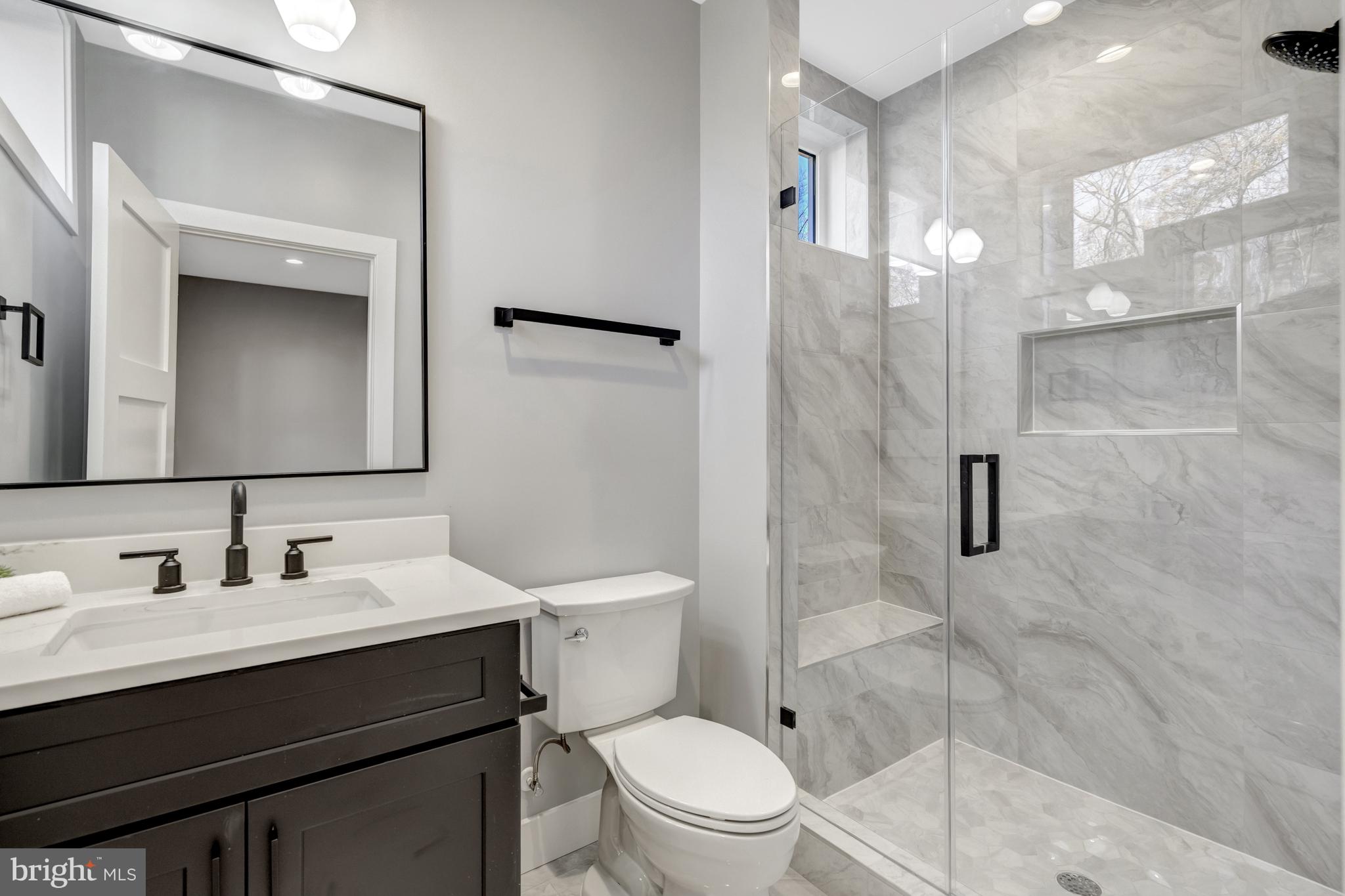 LEEHIGH VILLAGE - Residential