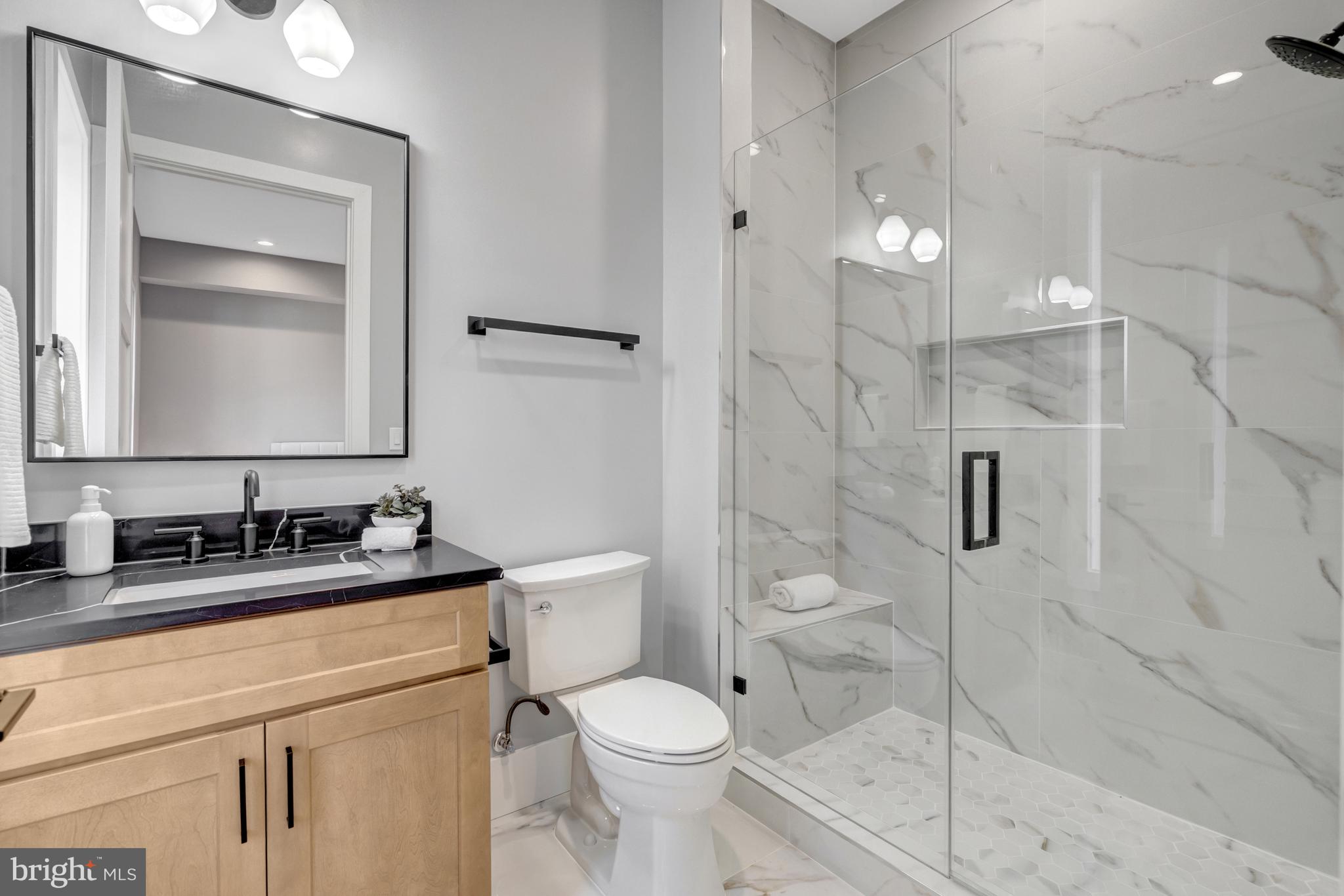 LEEHIGH VILLAGE - Residential