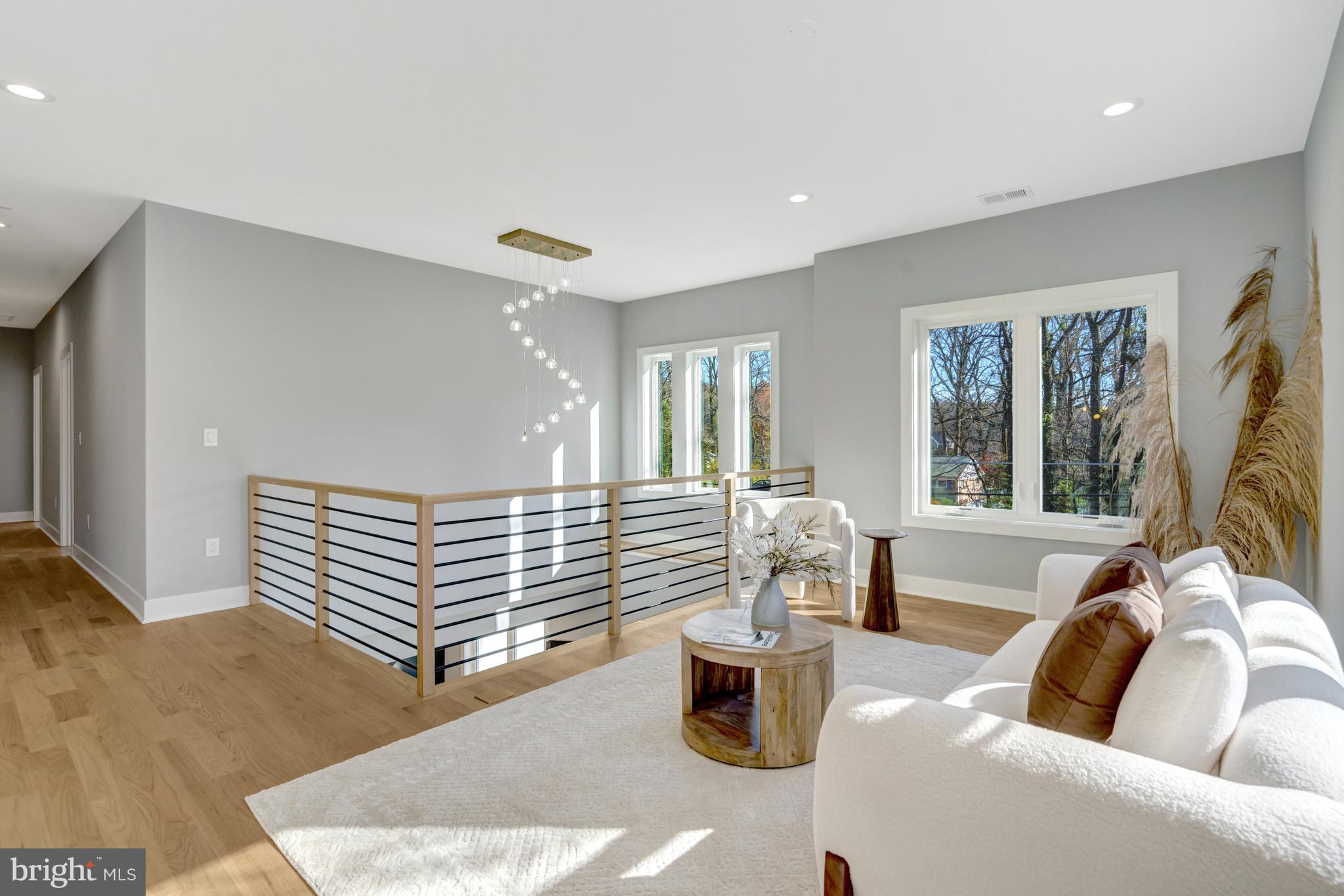 LEEHIGH VILLAGE - Residential