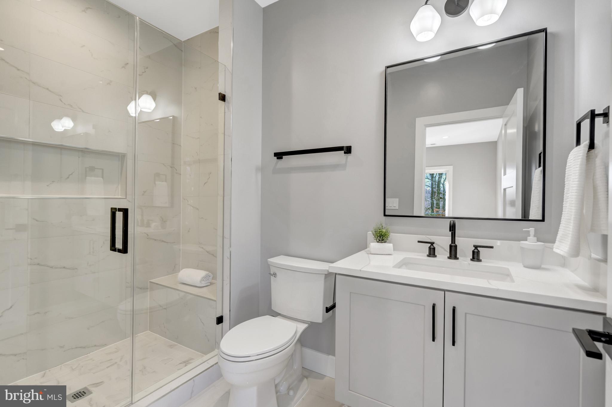 LEEHIGH VILLAGE - Residential