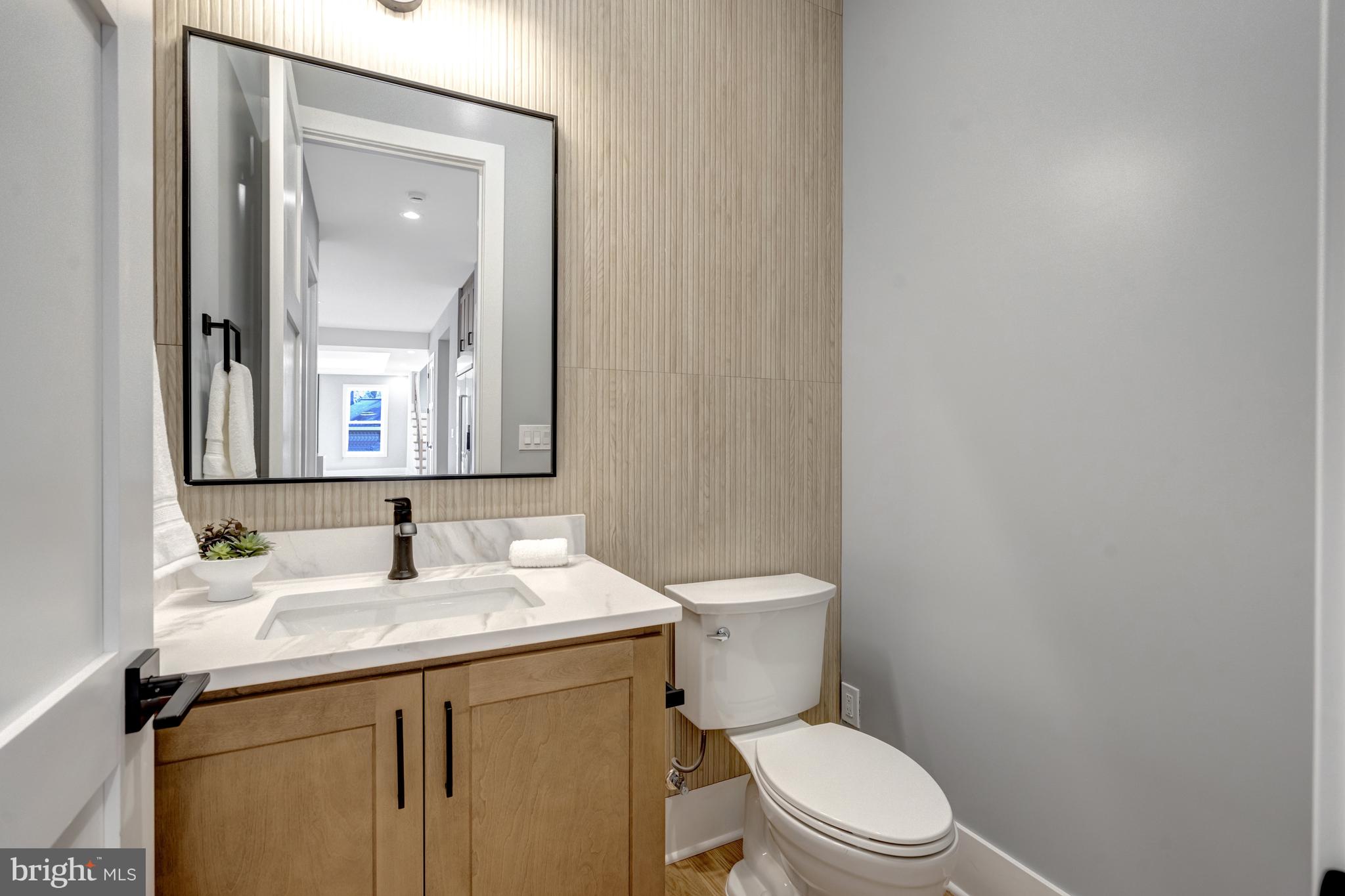 LEEHIGH VILLAGE - Residential