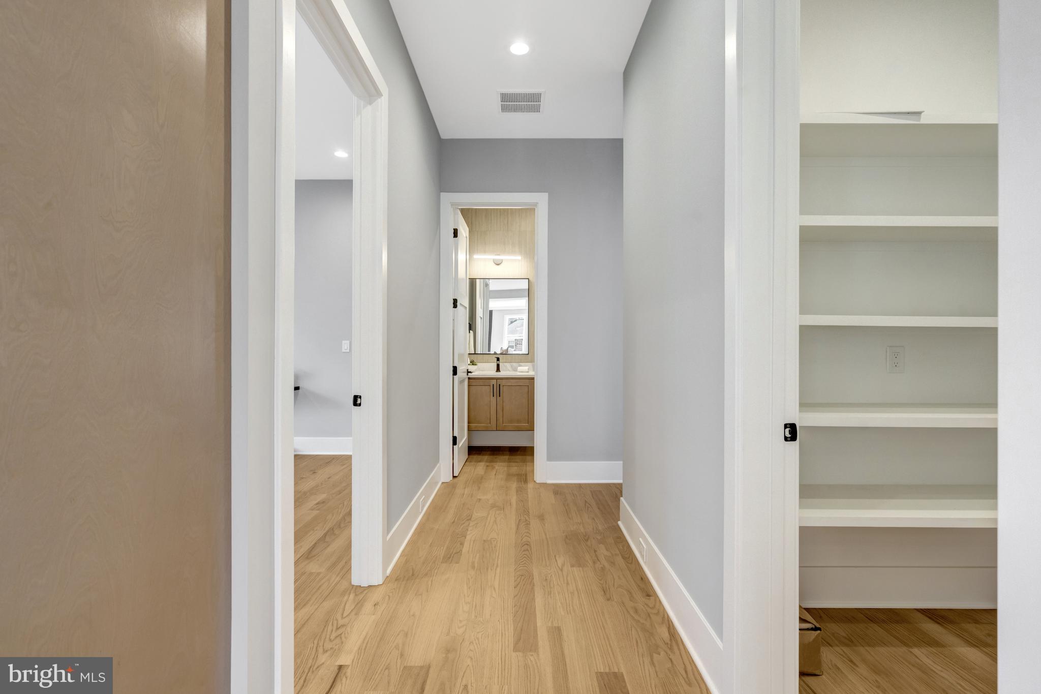 LEEHIGH VILLAGE - Residential