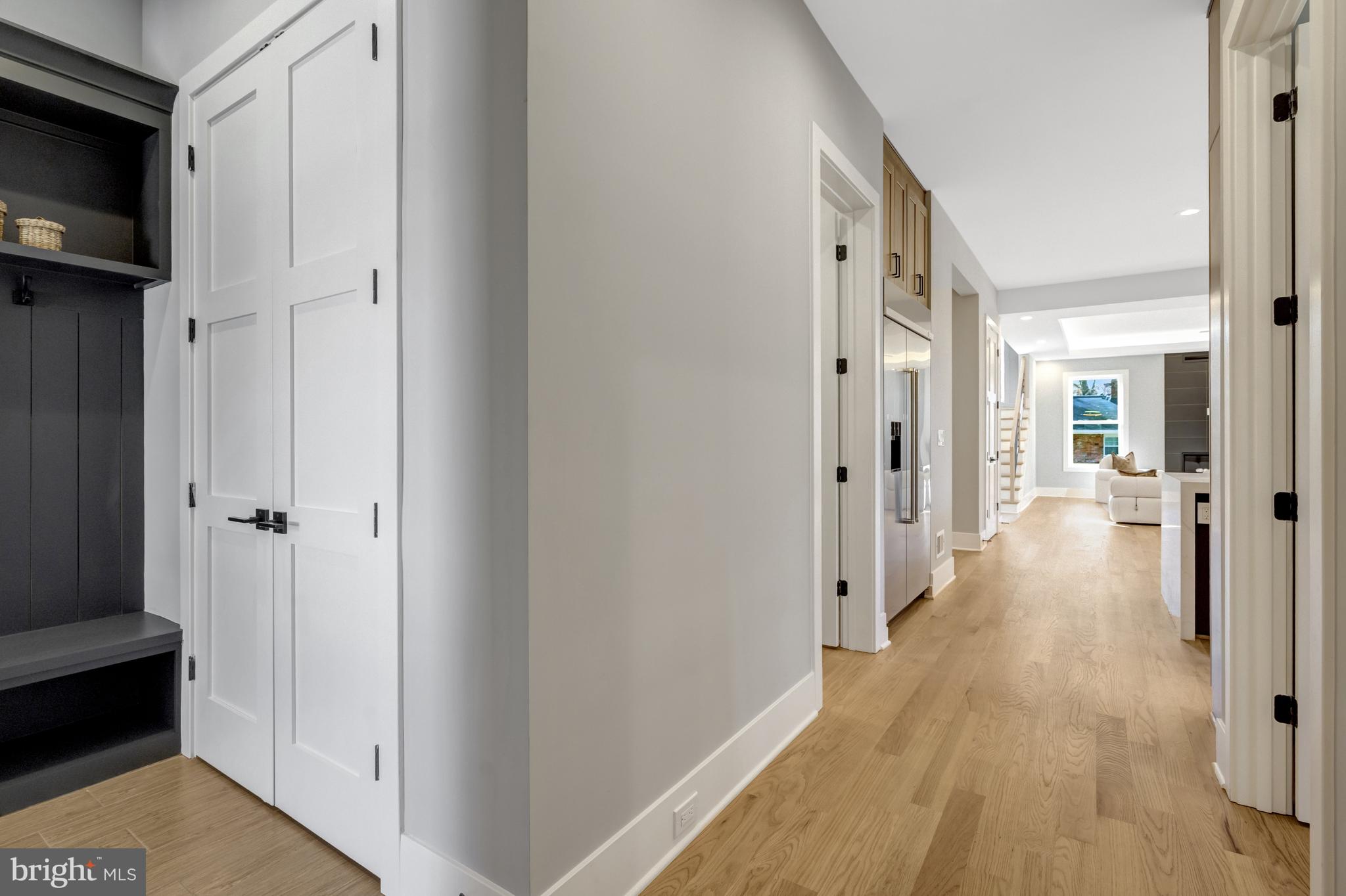 LEEHIGH VILLAGE - Residential