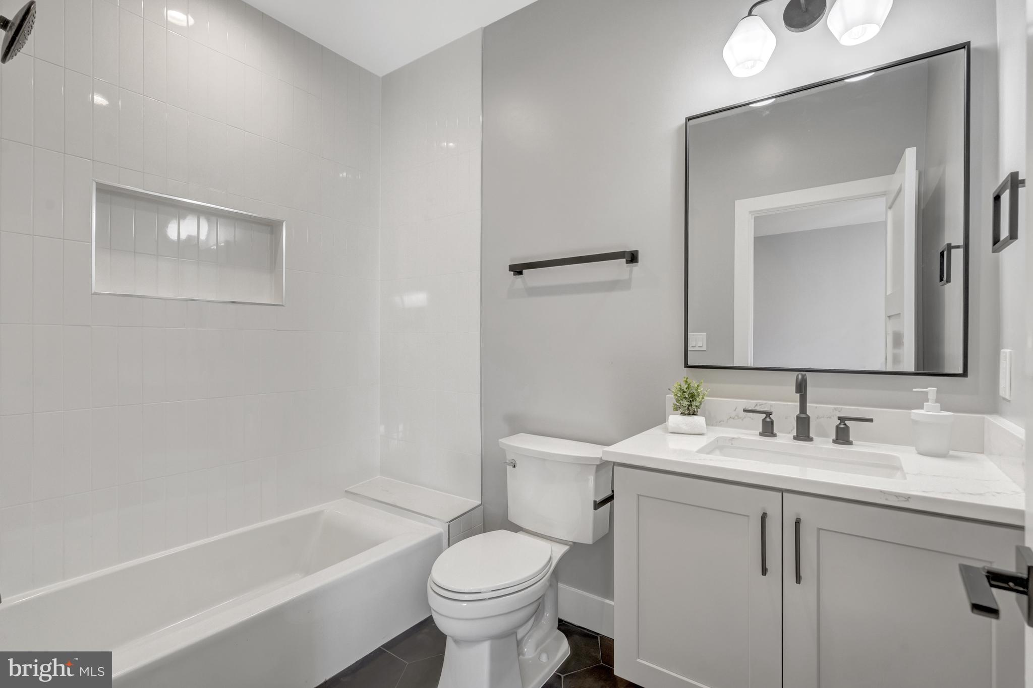 LEEHIGH VILLAGE - Residential