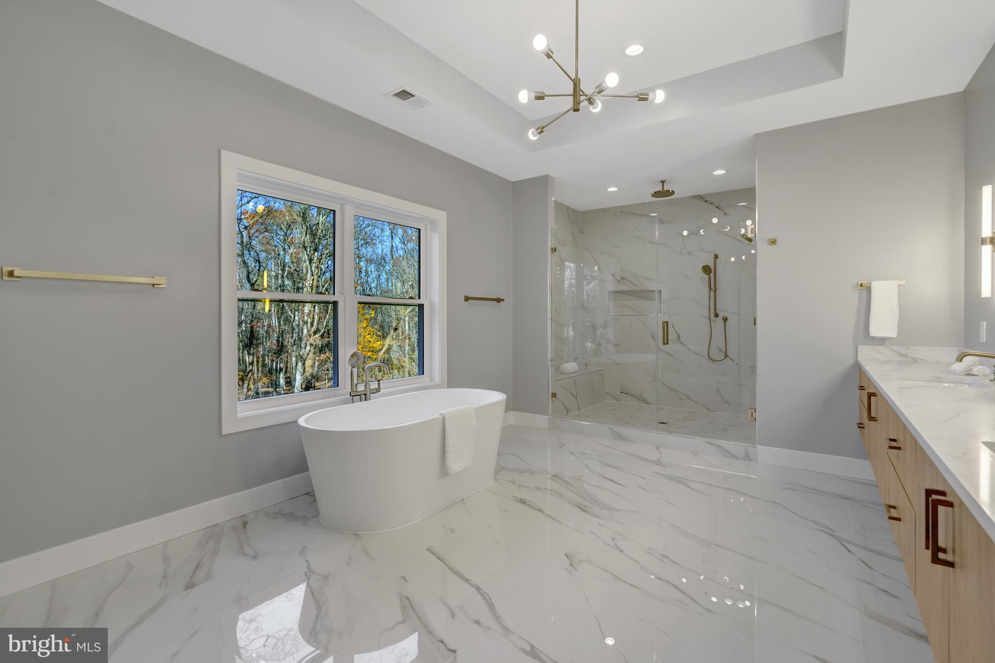 LEEHIGH VILLAGE - Residential