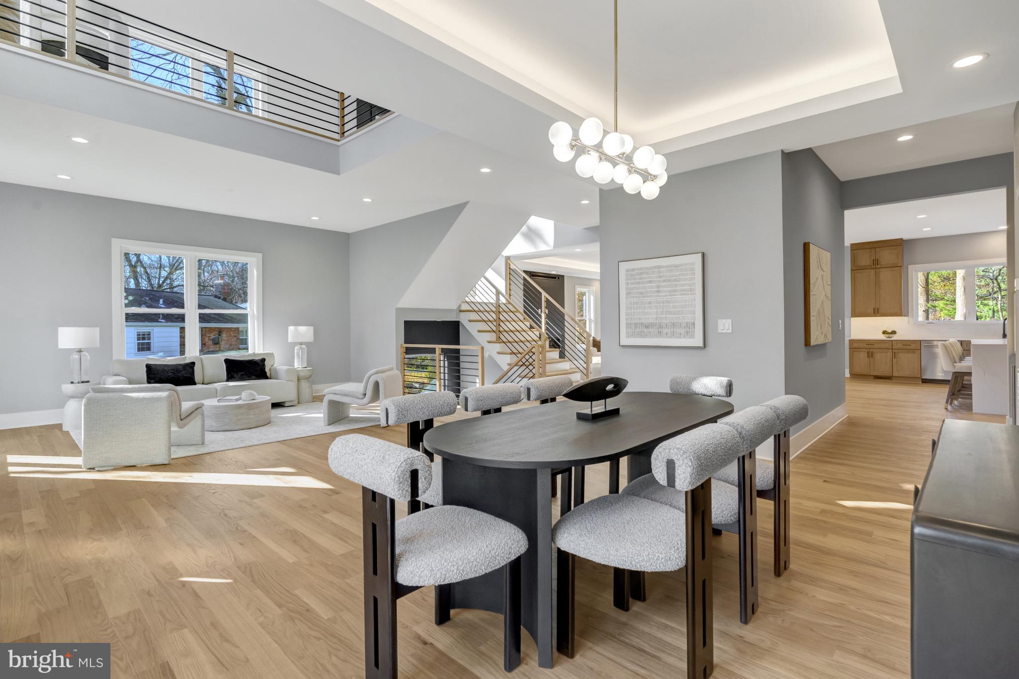 LEEHIGH VILLAGE - Residential