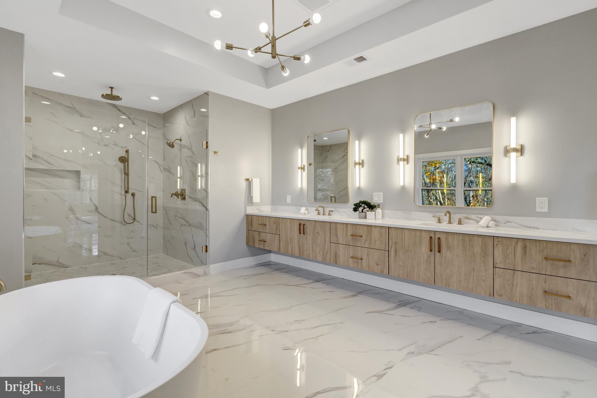 LEEHIGH VILLAGE - Residential