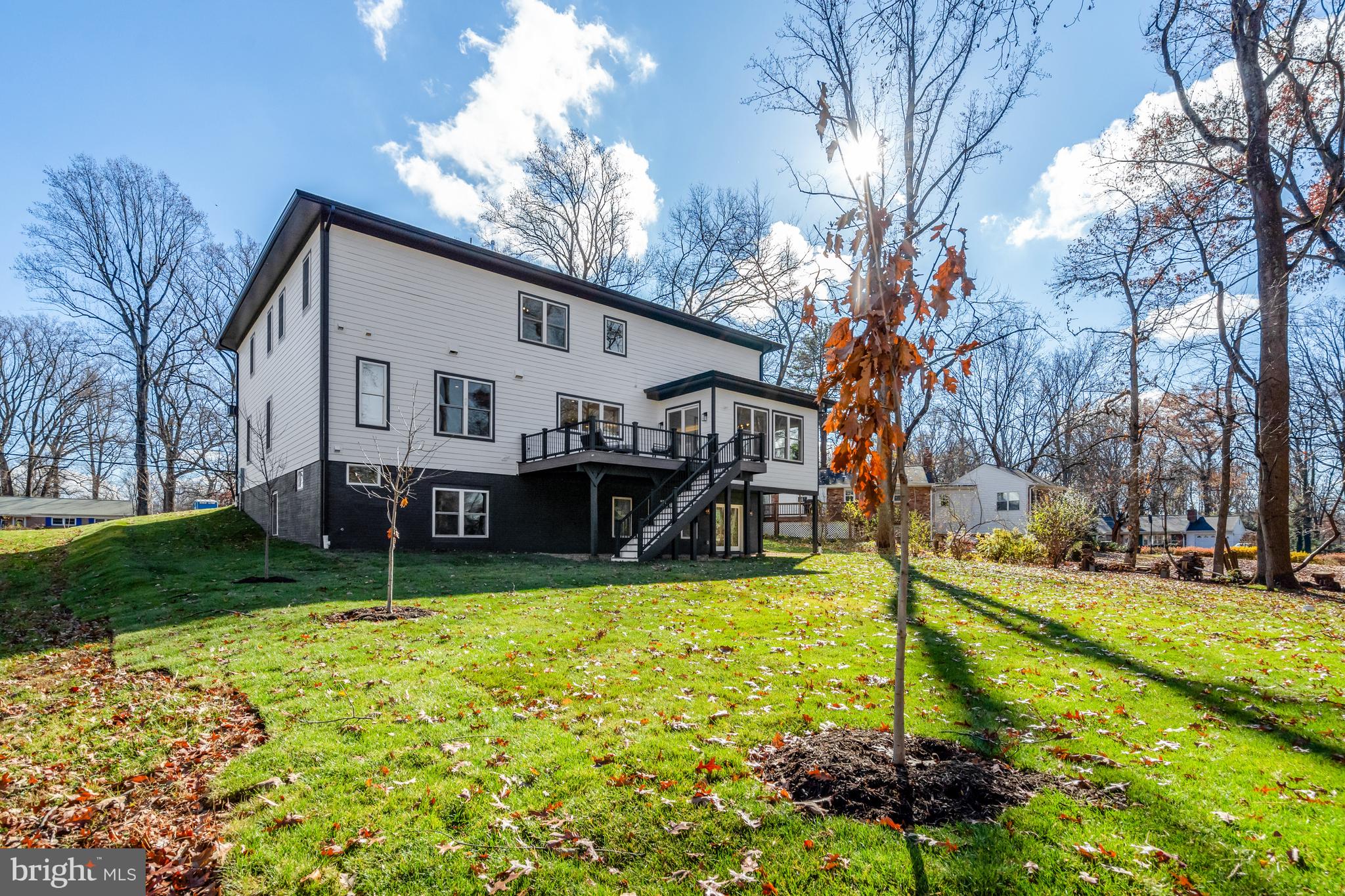 LEEHIGH VILLAGE - Residential