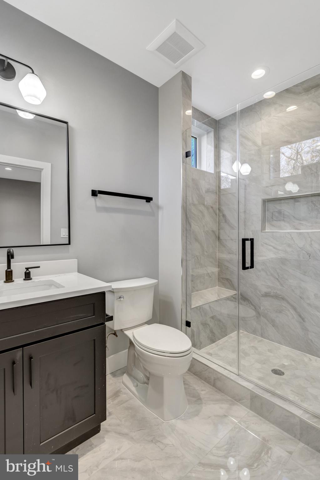 LEEHIGH VILLAGE - Residential