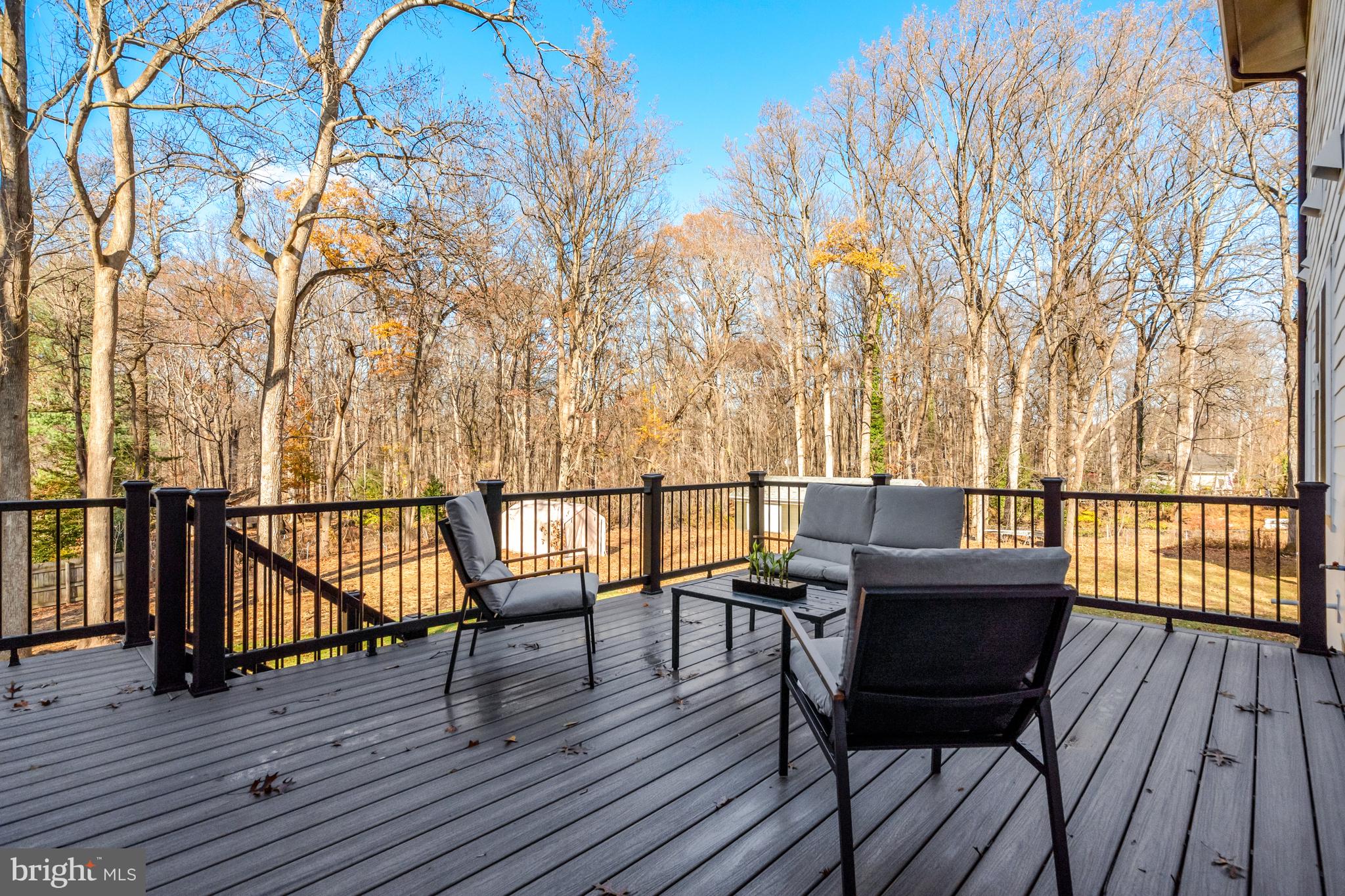 LEEHIGH VILLAGE - Residential