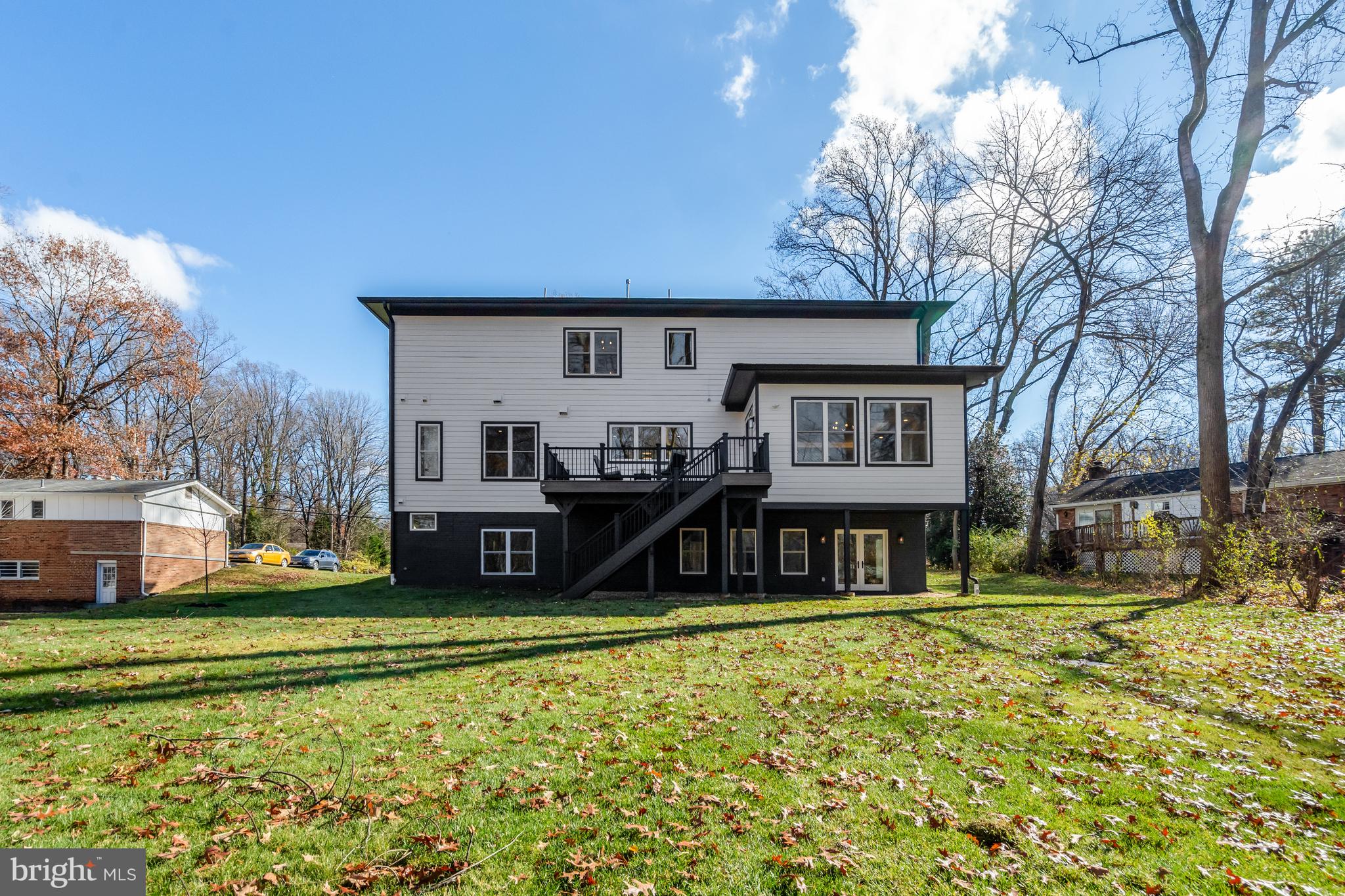 LEEHIGH VILLAGE - Residential