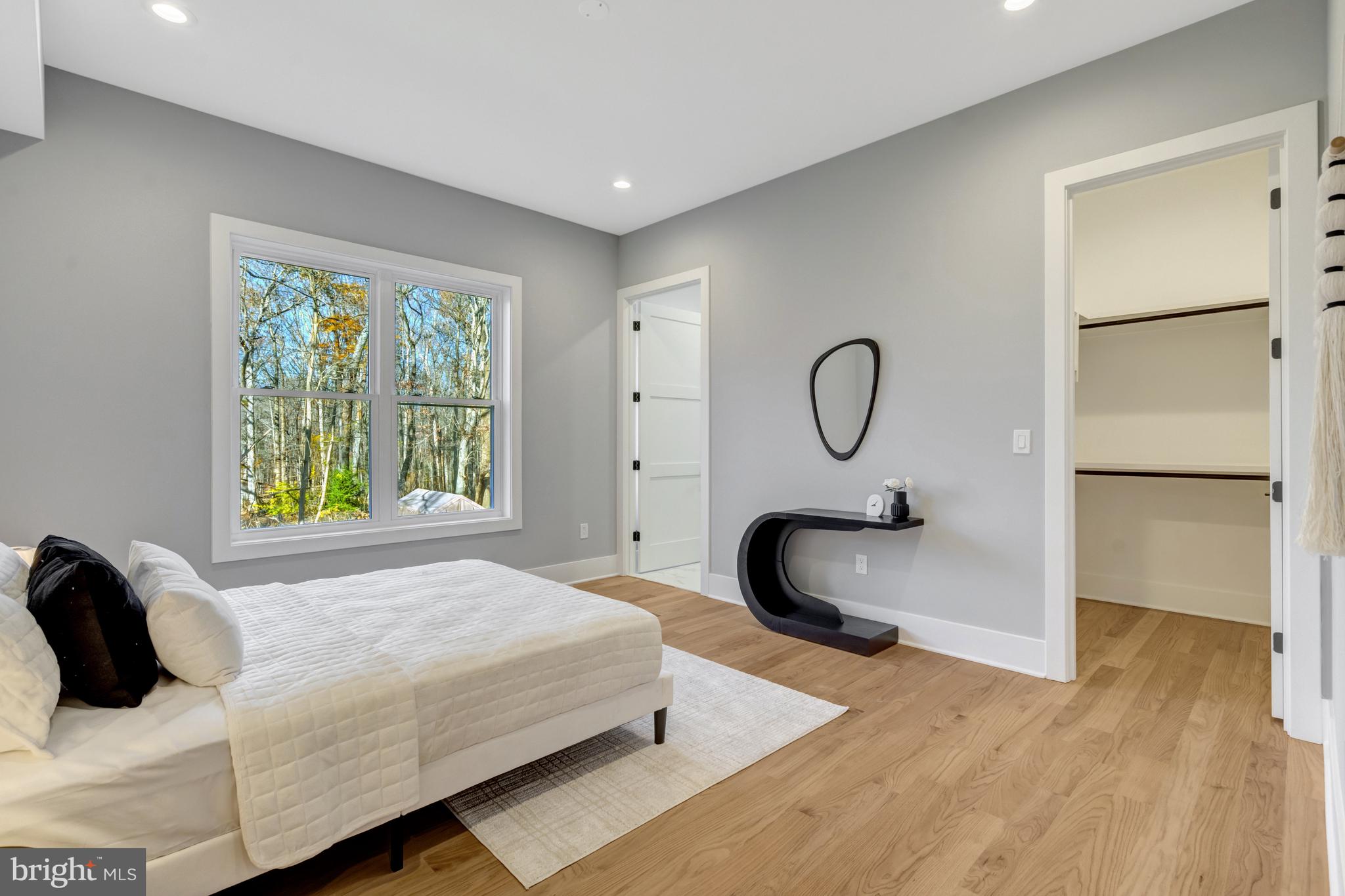 LEEHIGH VILLAGE - Residential