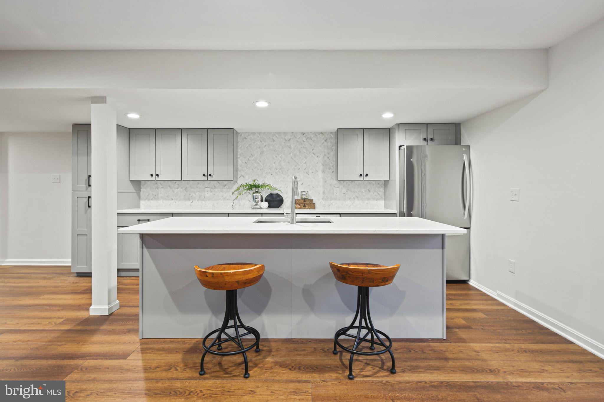 CRYSTAL CLEAR - Residential