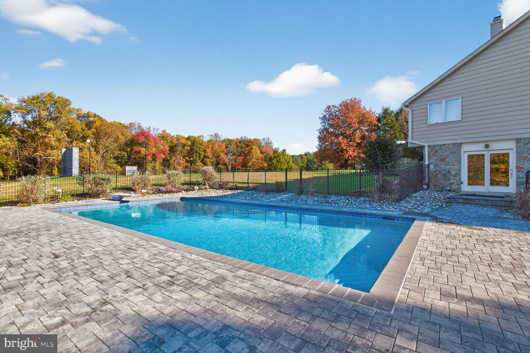 CRYSTAL CLEAR - Residential