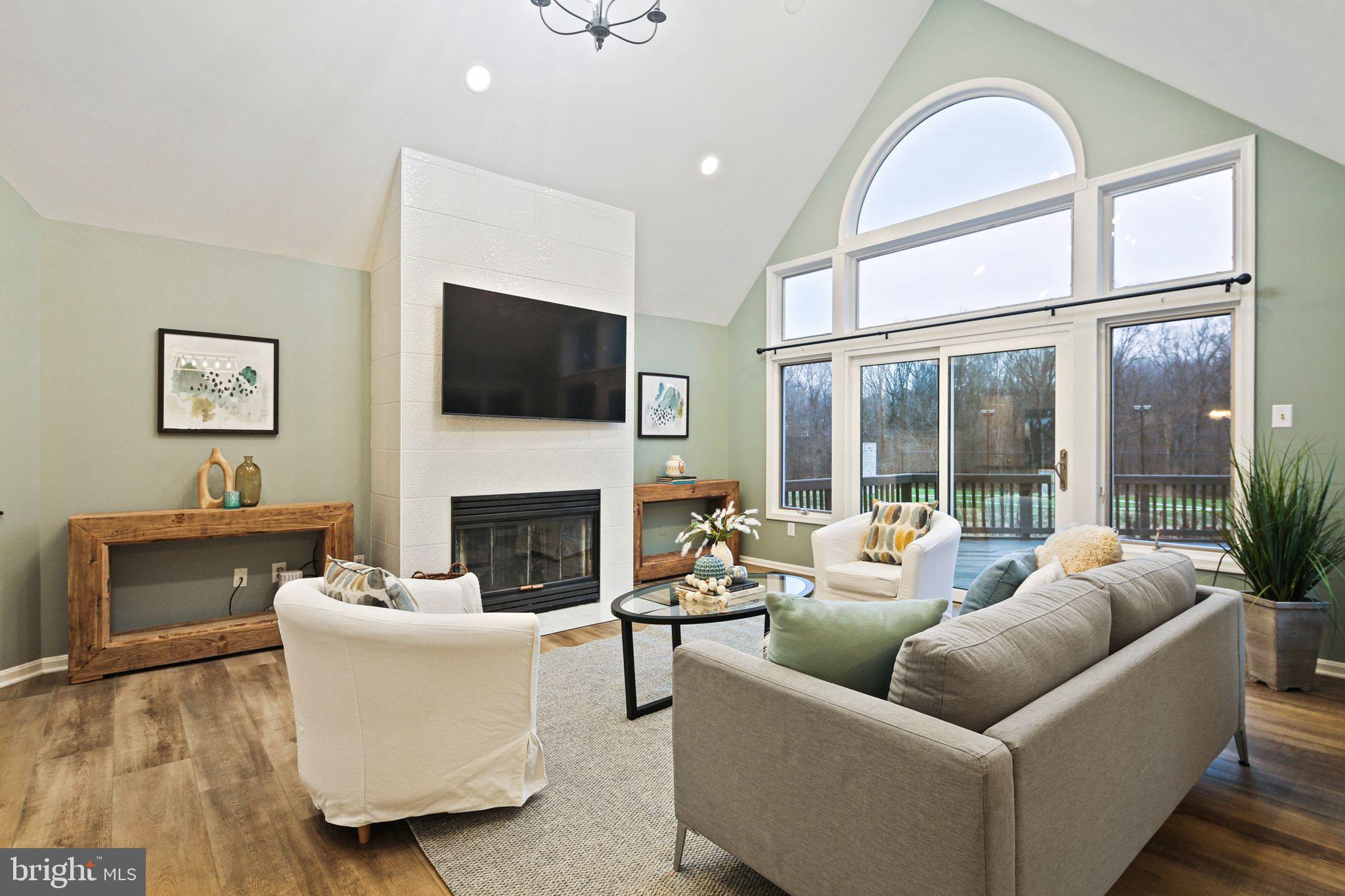 CRYSTAL CLEAR - Residential