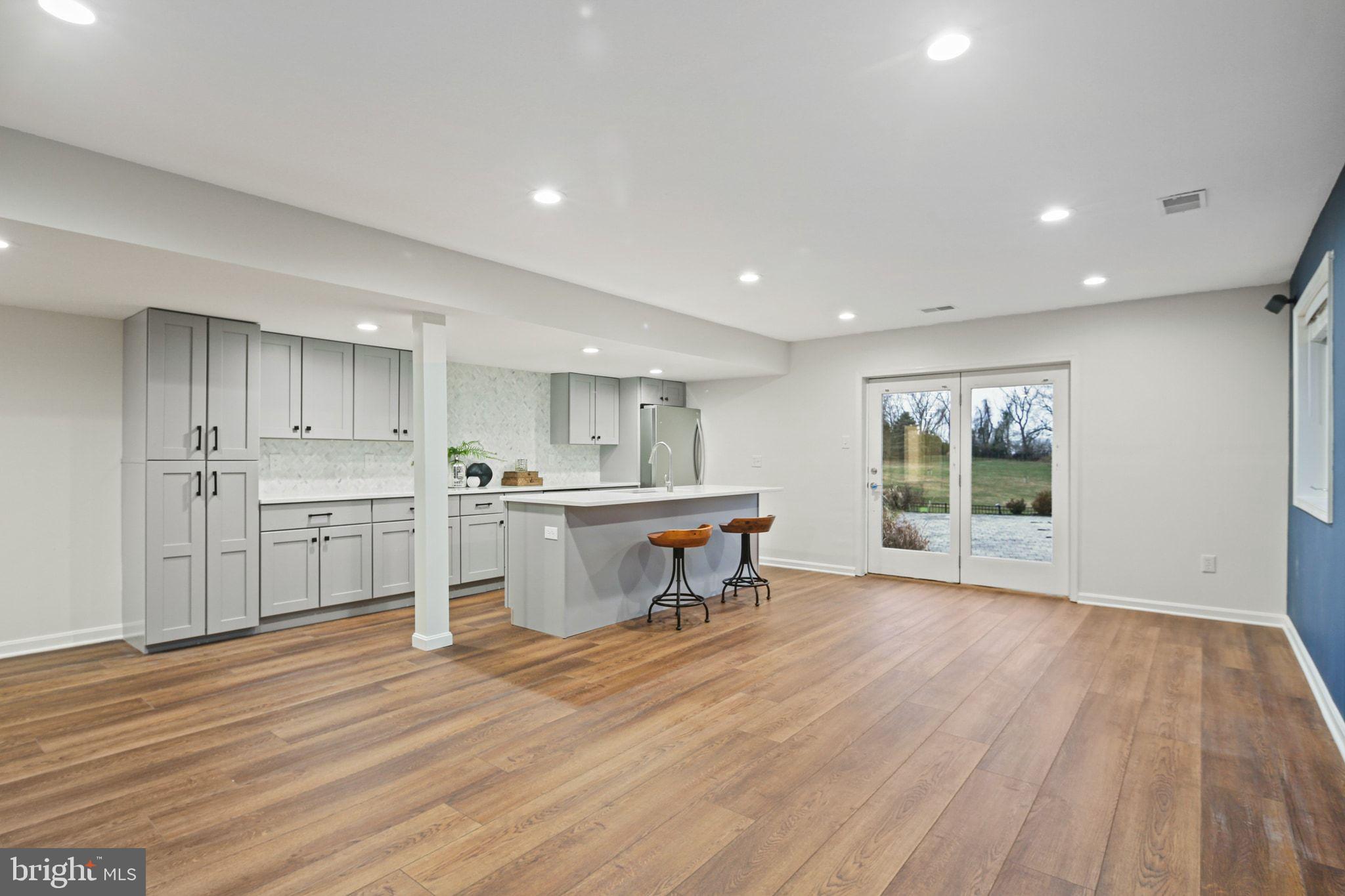 CRYSTAL CLEAR - Residential