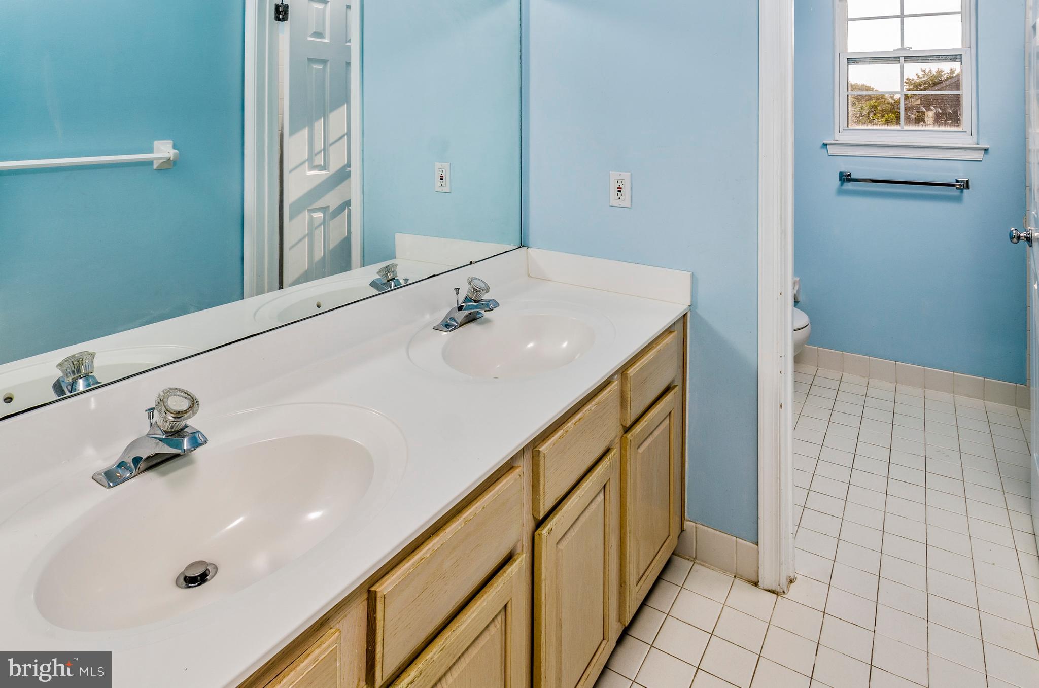 HIDDEN OAKS - Residential