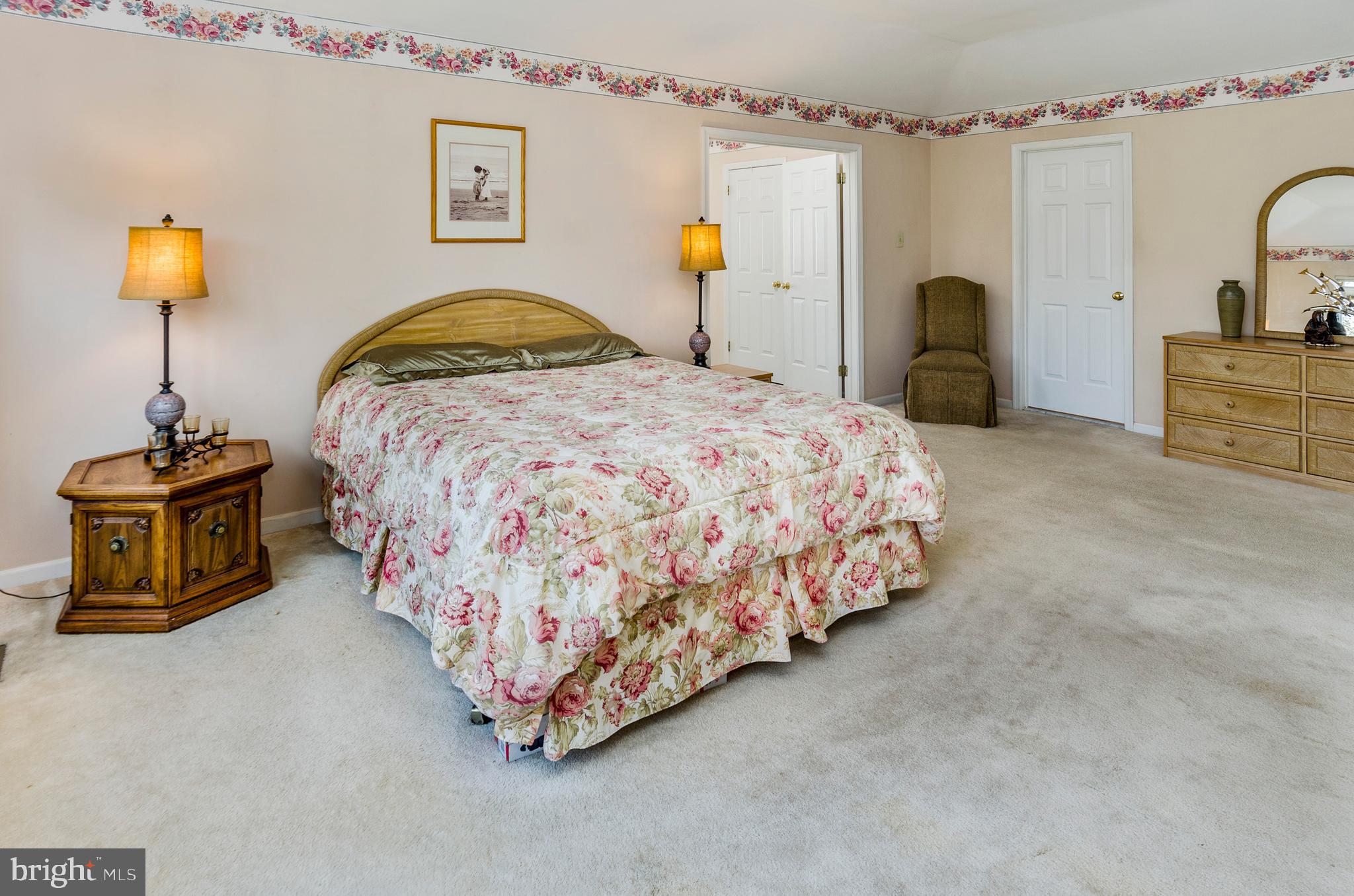 HIDDEN OAKS - Residential