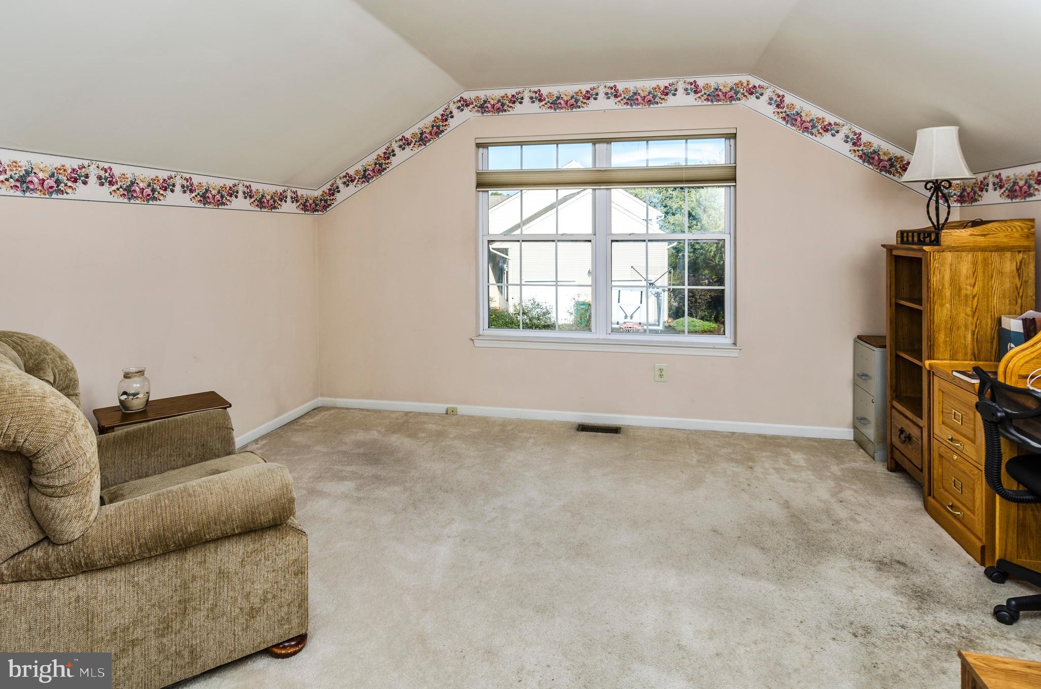 HIDDEN OAKS - Residential