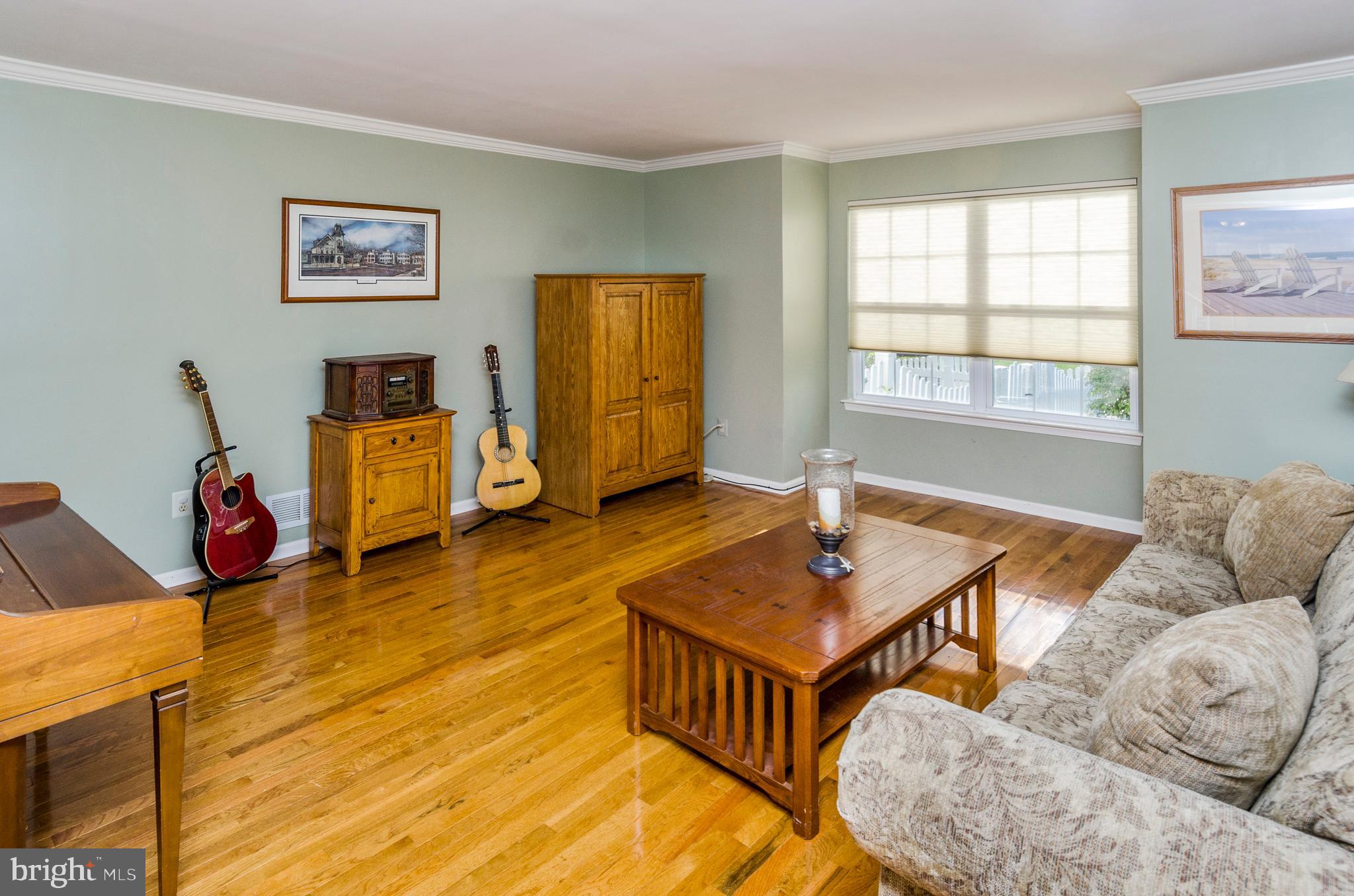 HIDDEN OAKS - Residential