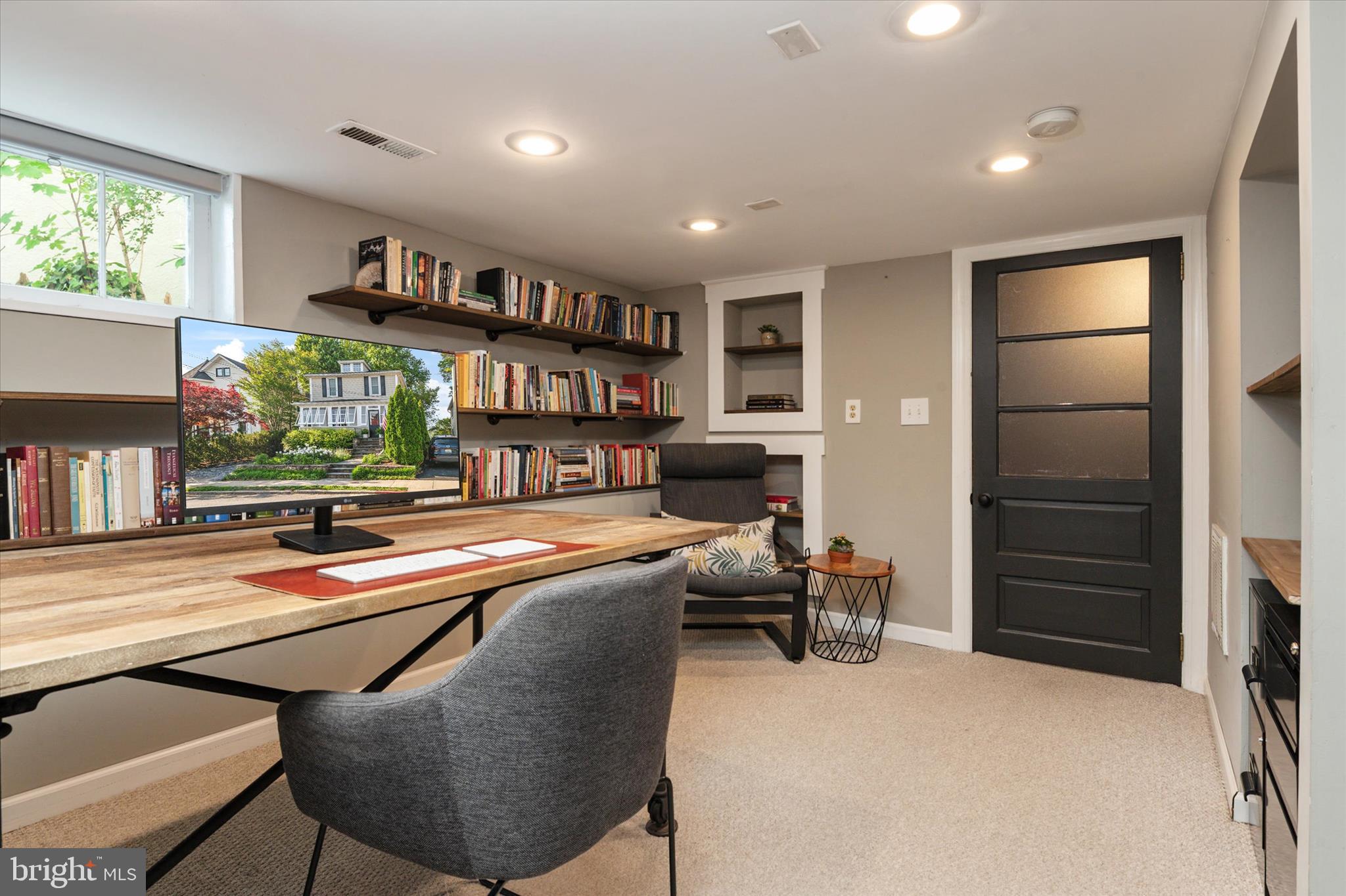 MURRAY HILL - Residential