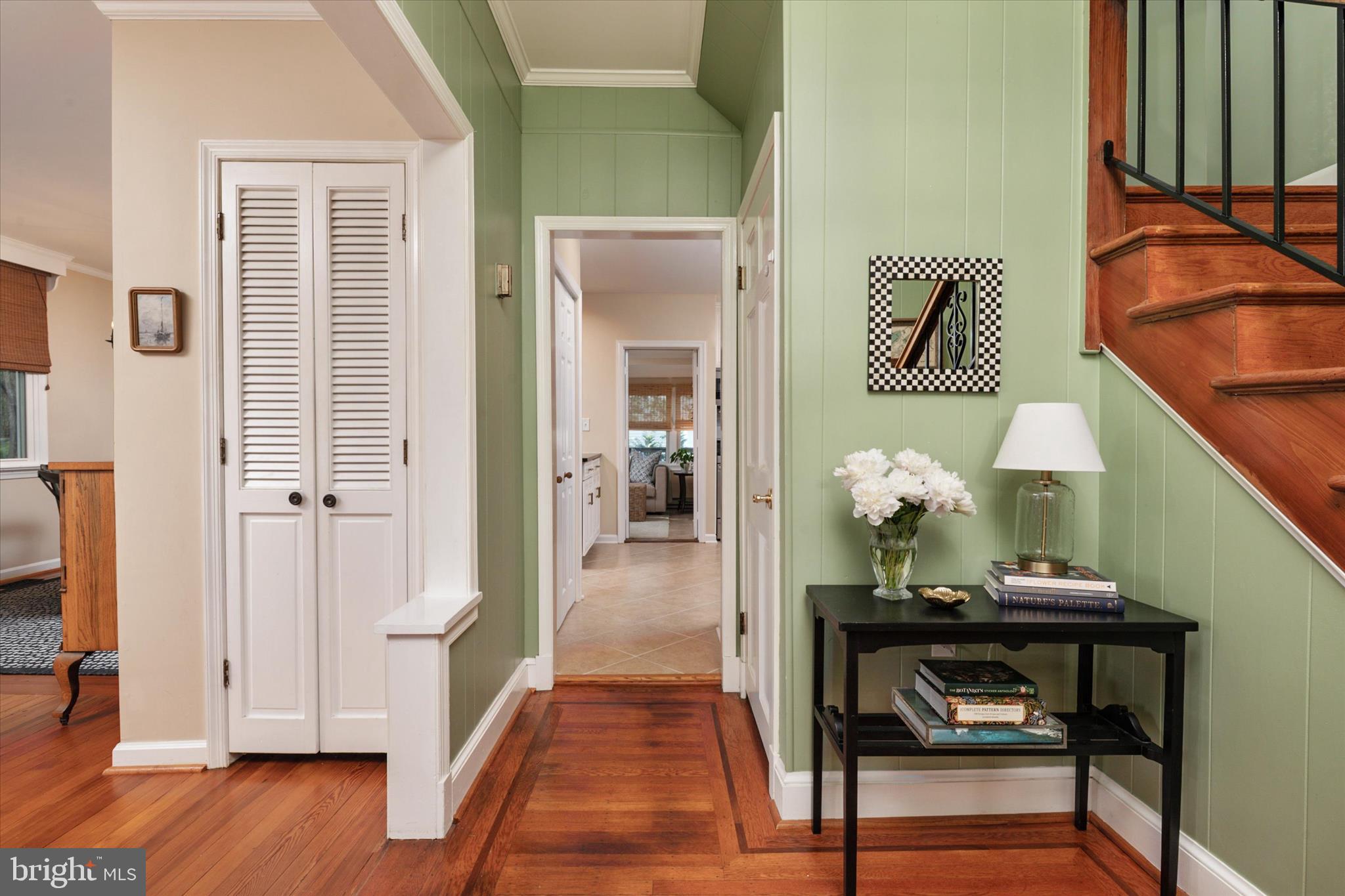MURRAY HILL - Residential