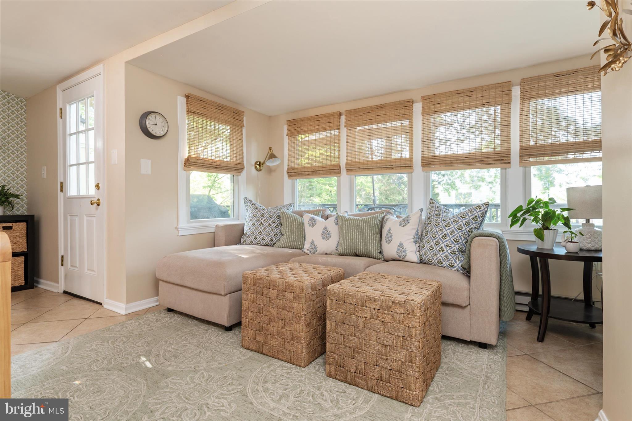 MURRAY HILL - Residential