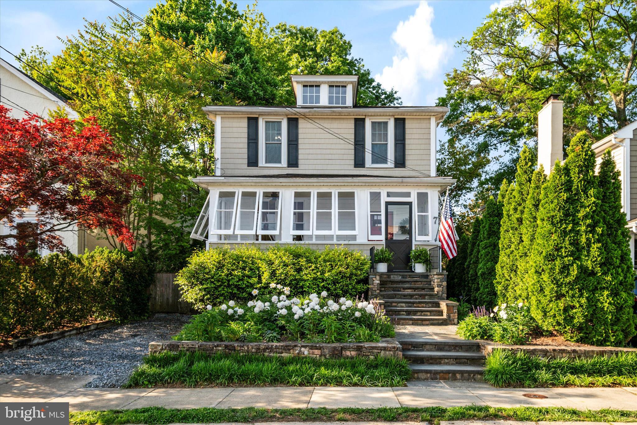 MURRAY HILL - Residential