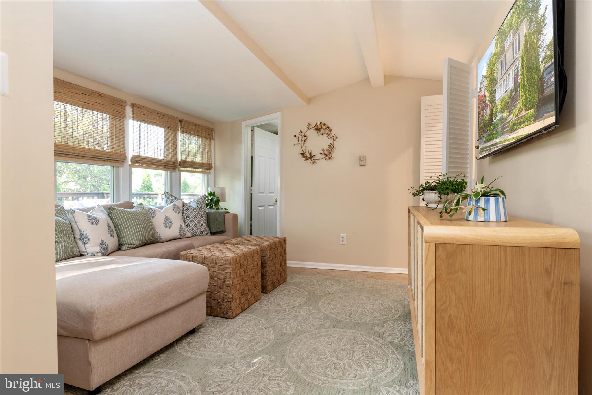 MURRAY HILL - Residential