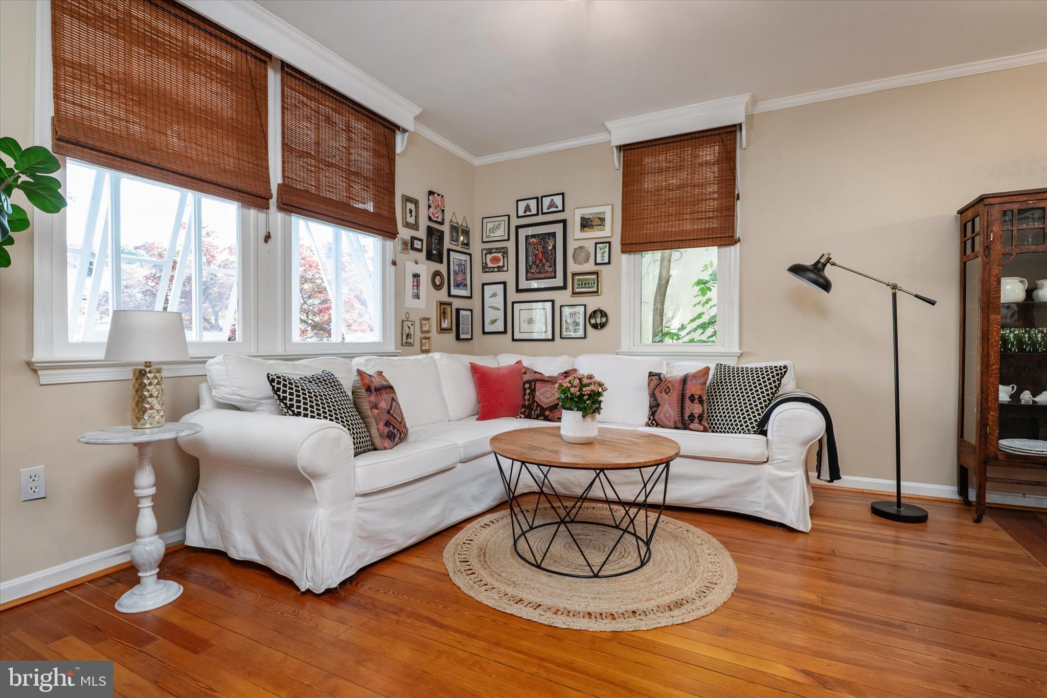 MURRAY HILL - Residential