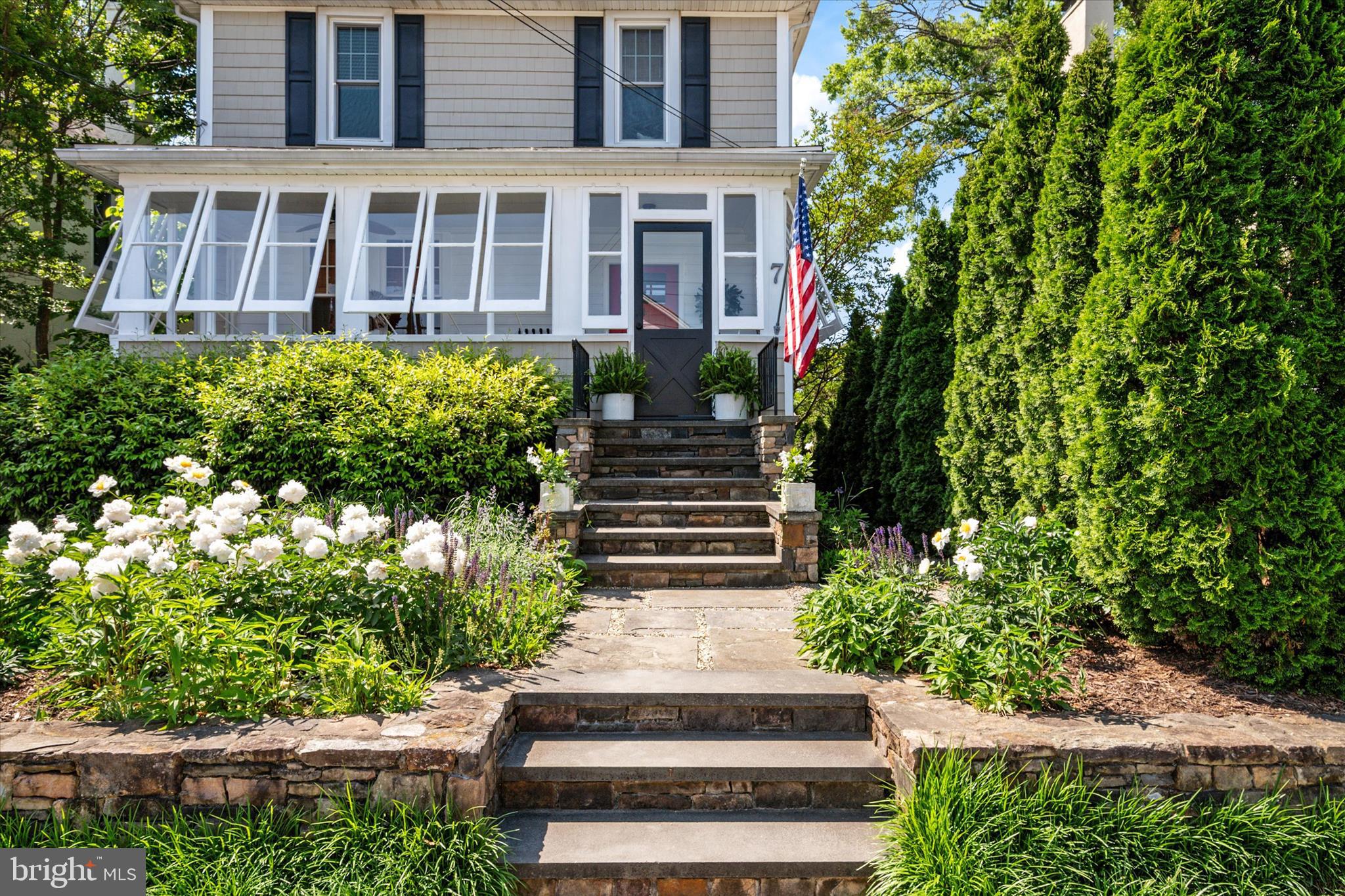 MURRAY HILL - Residential