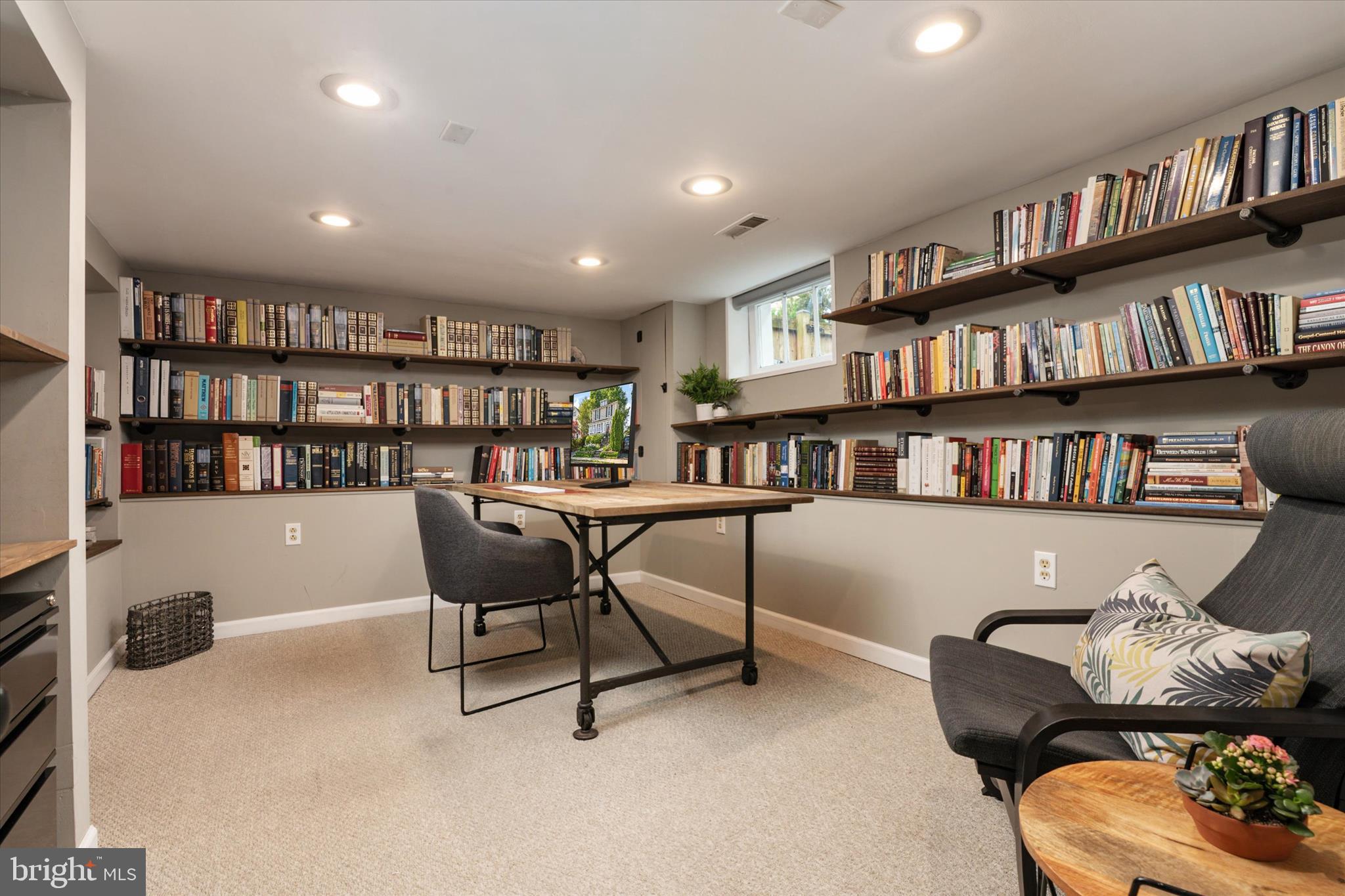 MURRAY HILL - Residential