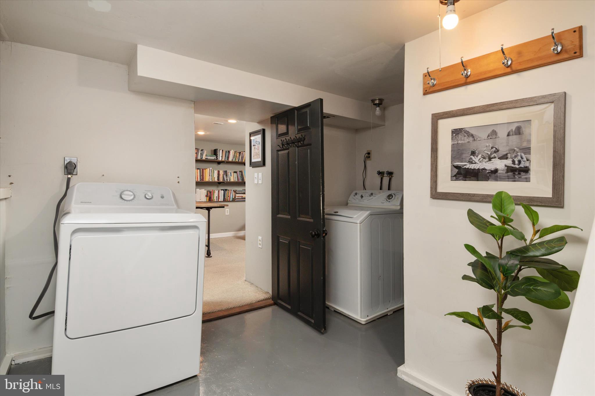 MURRAY HILL - Residential