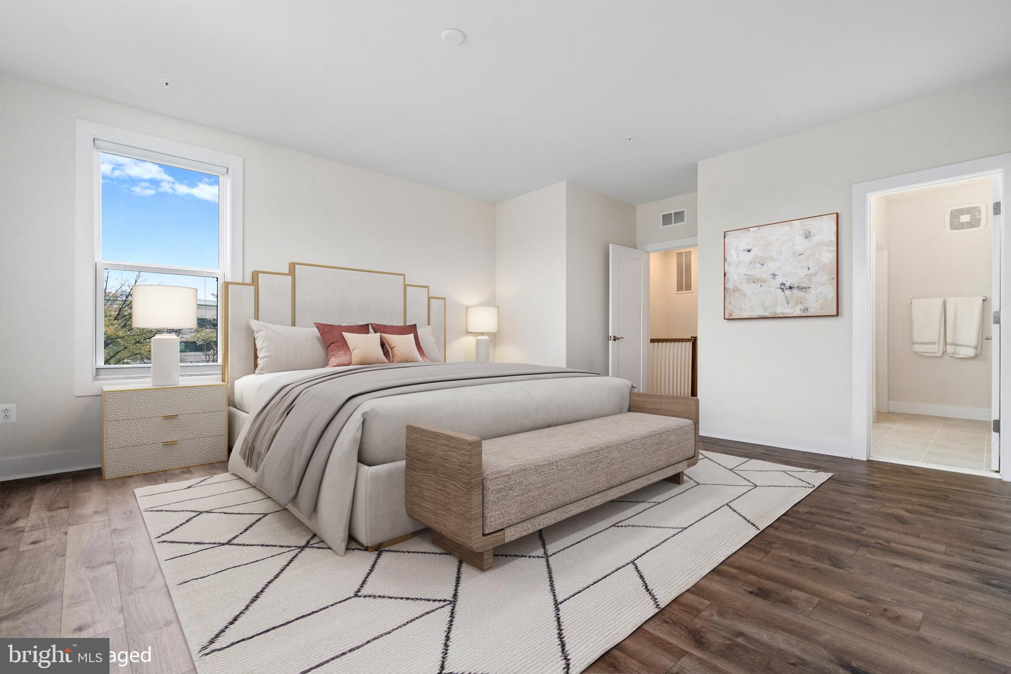 METRO SQUARE - Residential