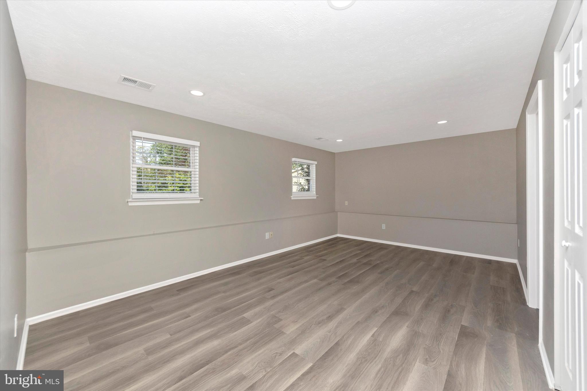 RIDGEFIELD - Residential Lease