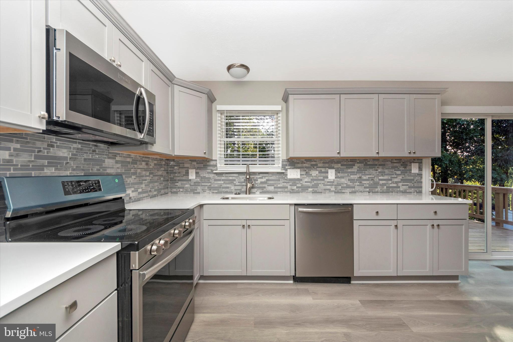 RIDGEFIELD - Residential Lease