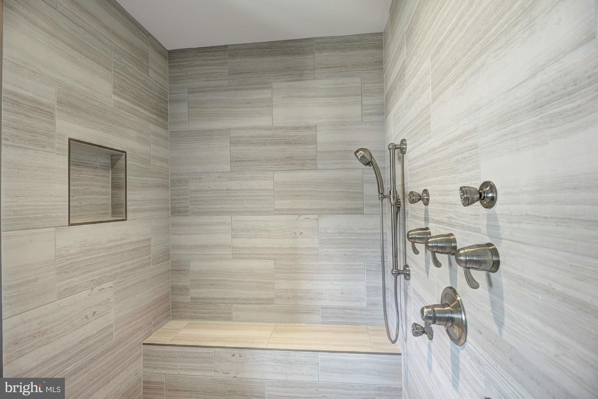 HIGHVIEW PARK - Residential