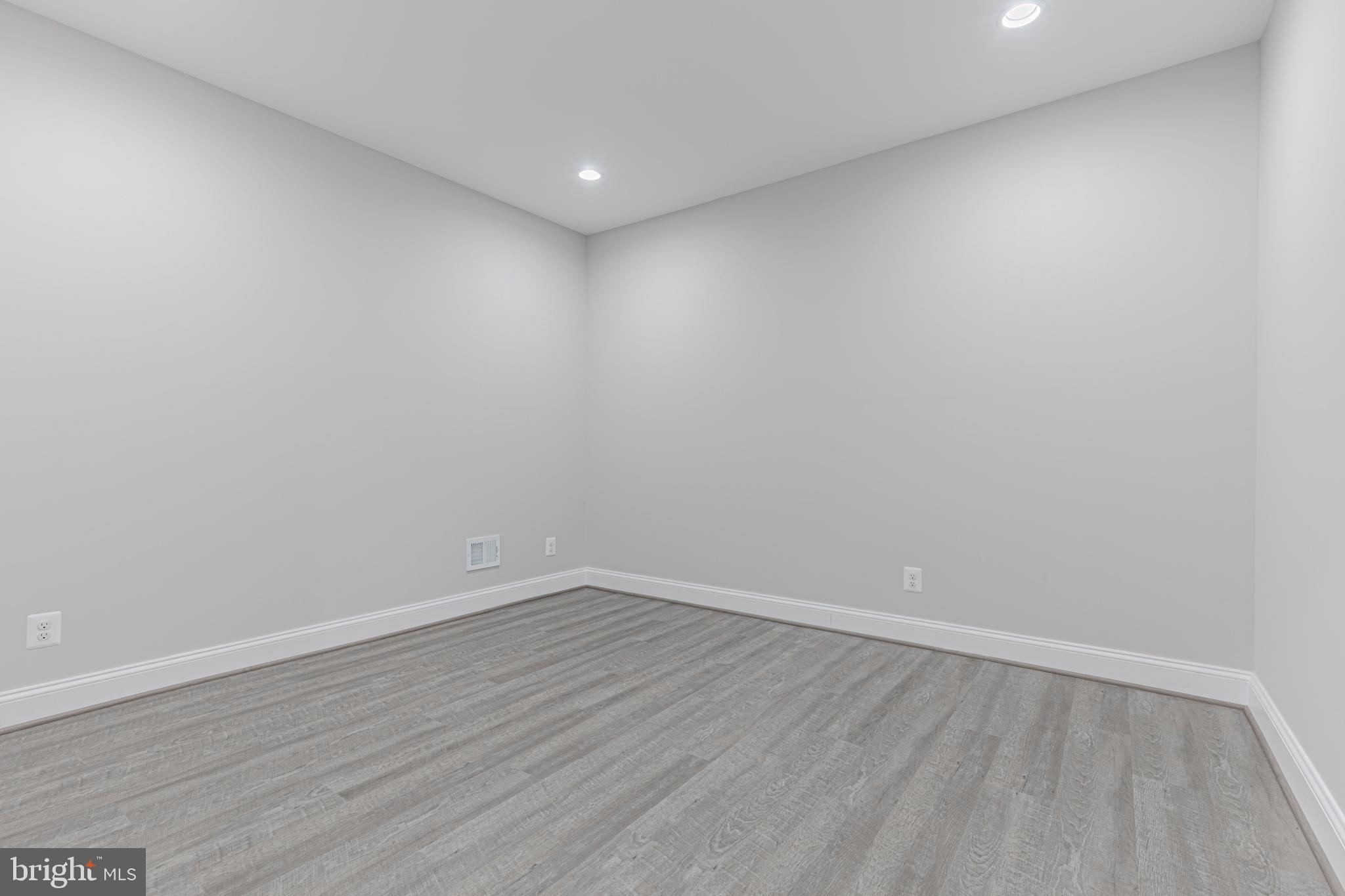 WESTBRIAR COUNTRY CLUB ESTATES - Residential