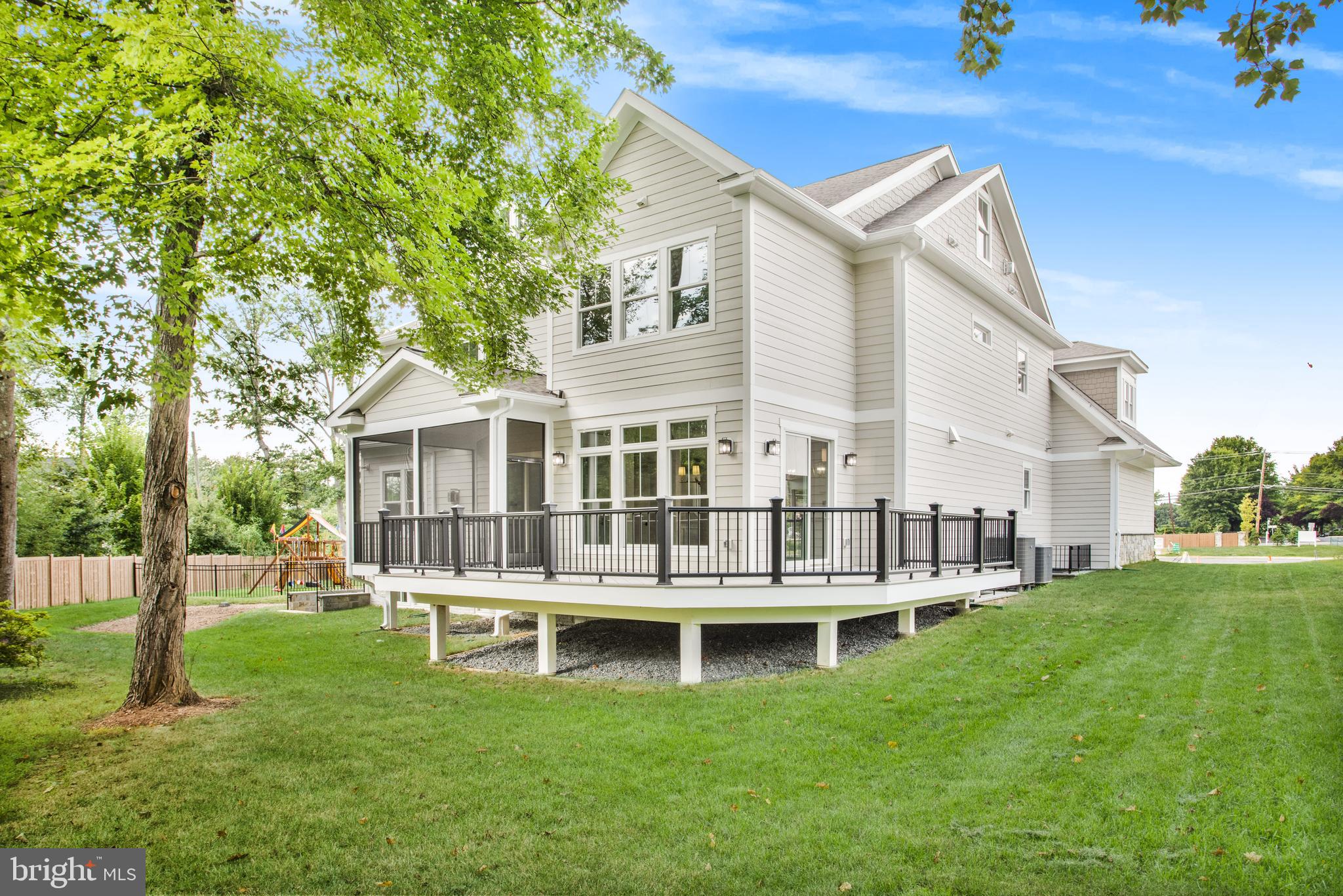 WESTBRIAR COUNTRY CLUB ESTATES - Residential