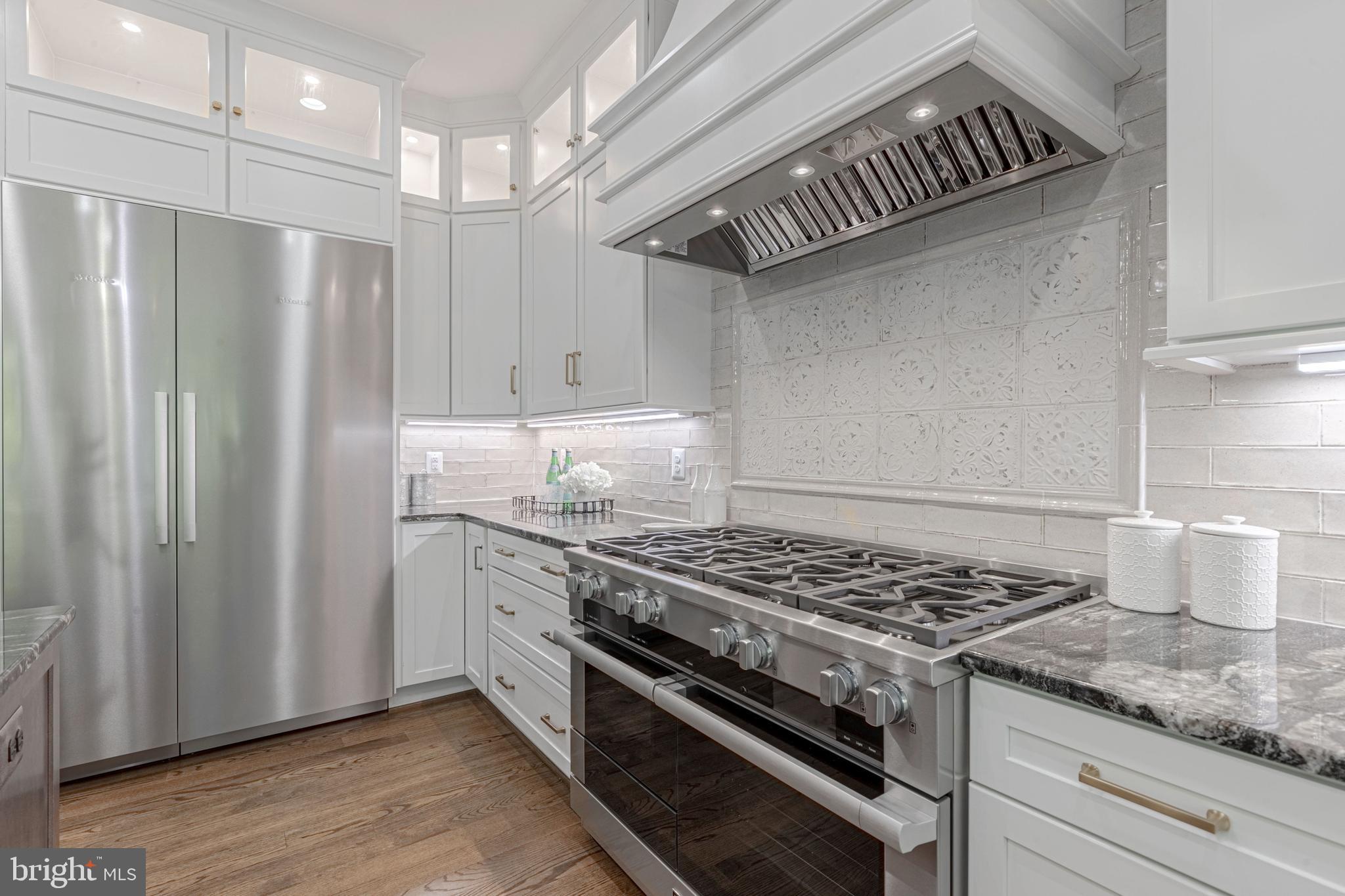 WESTBRIAR COUNTRY CLUB ESTATES - Residential